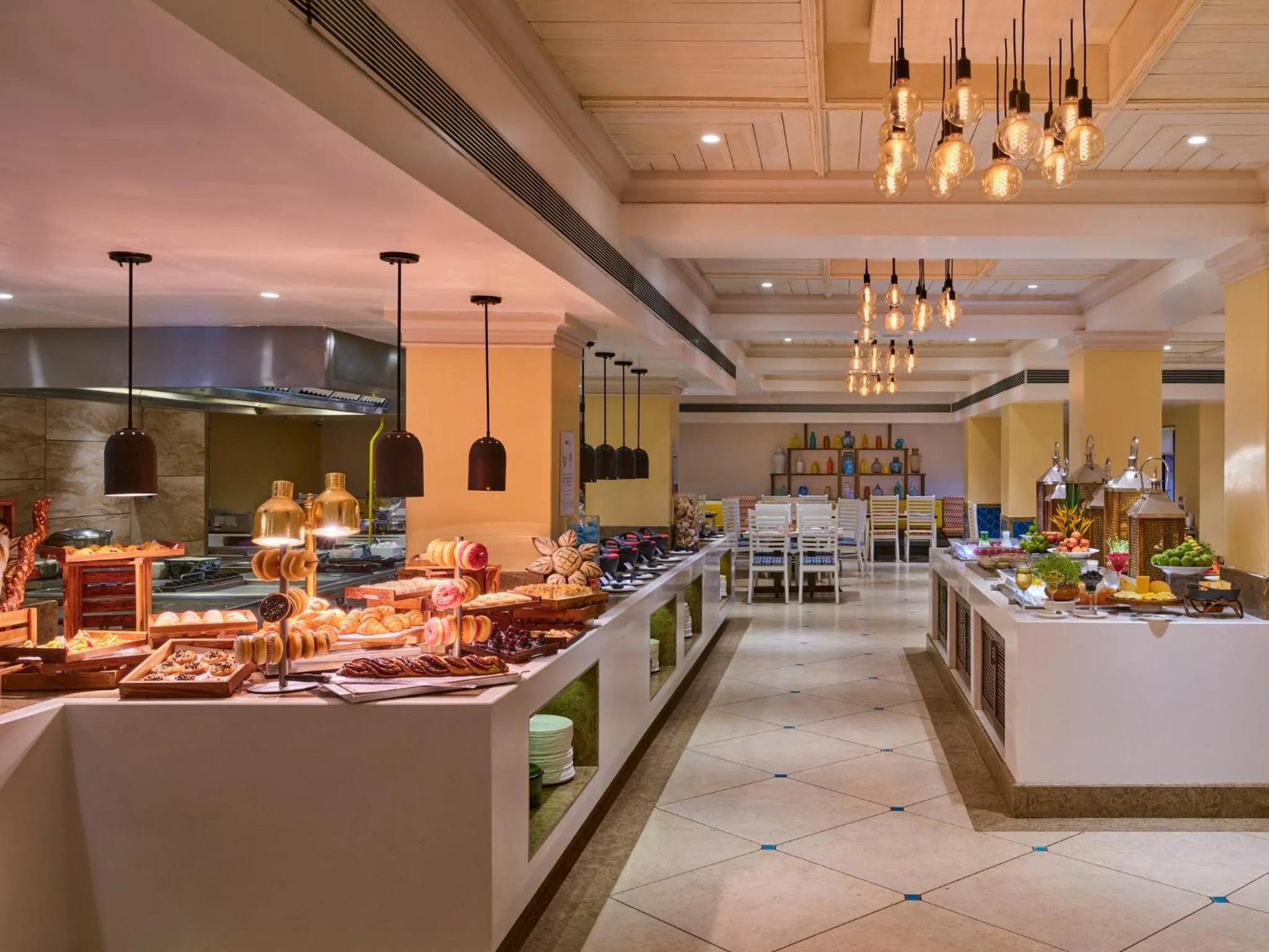 Restaurant/places to eat in Holiday Inn Resort Goa by IHG