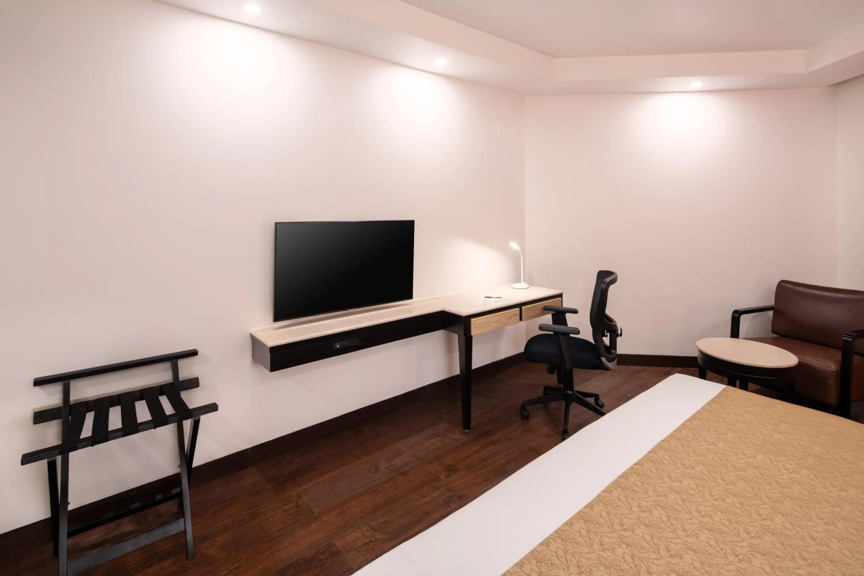 TV and multimedia in Holiday Inn Resort Goa by IHG