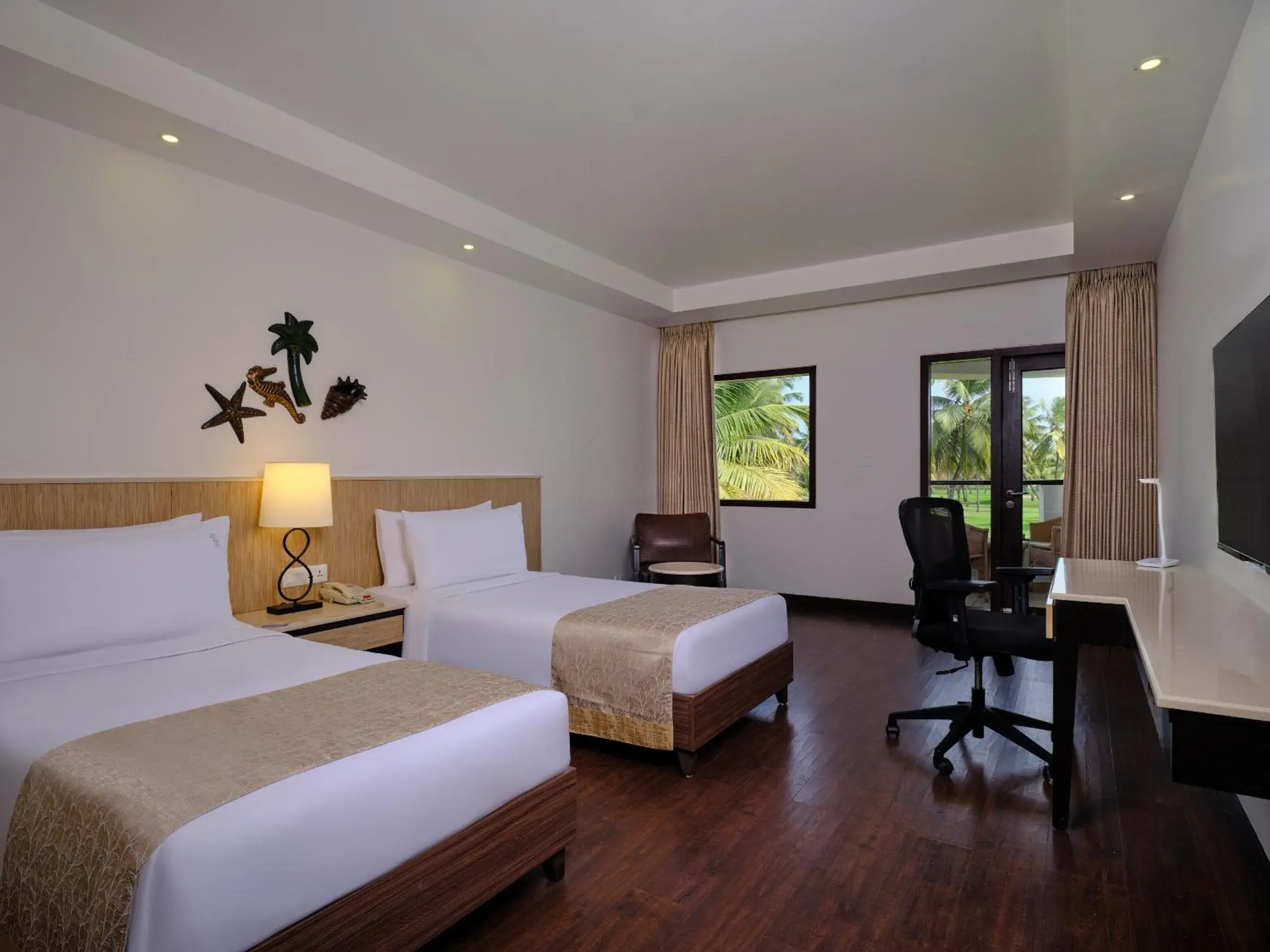 Photo of the whole room, Bed in Holiday Inn Resort Goa by IHG Photo of the whole room, Bed in Holiday Inn Resort Goa by IHG