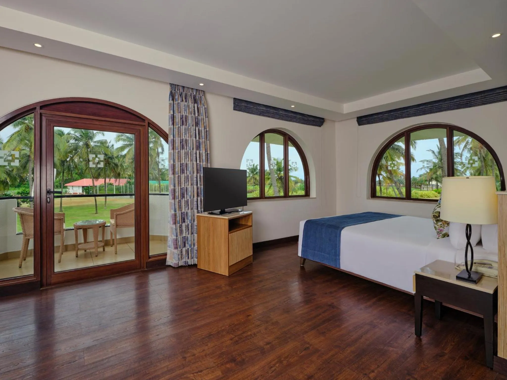 Photo of the whole room, Bed in Holiday Inn Resort Goa by IHG