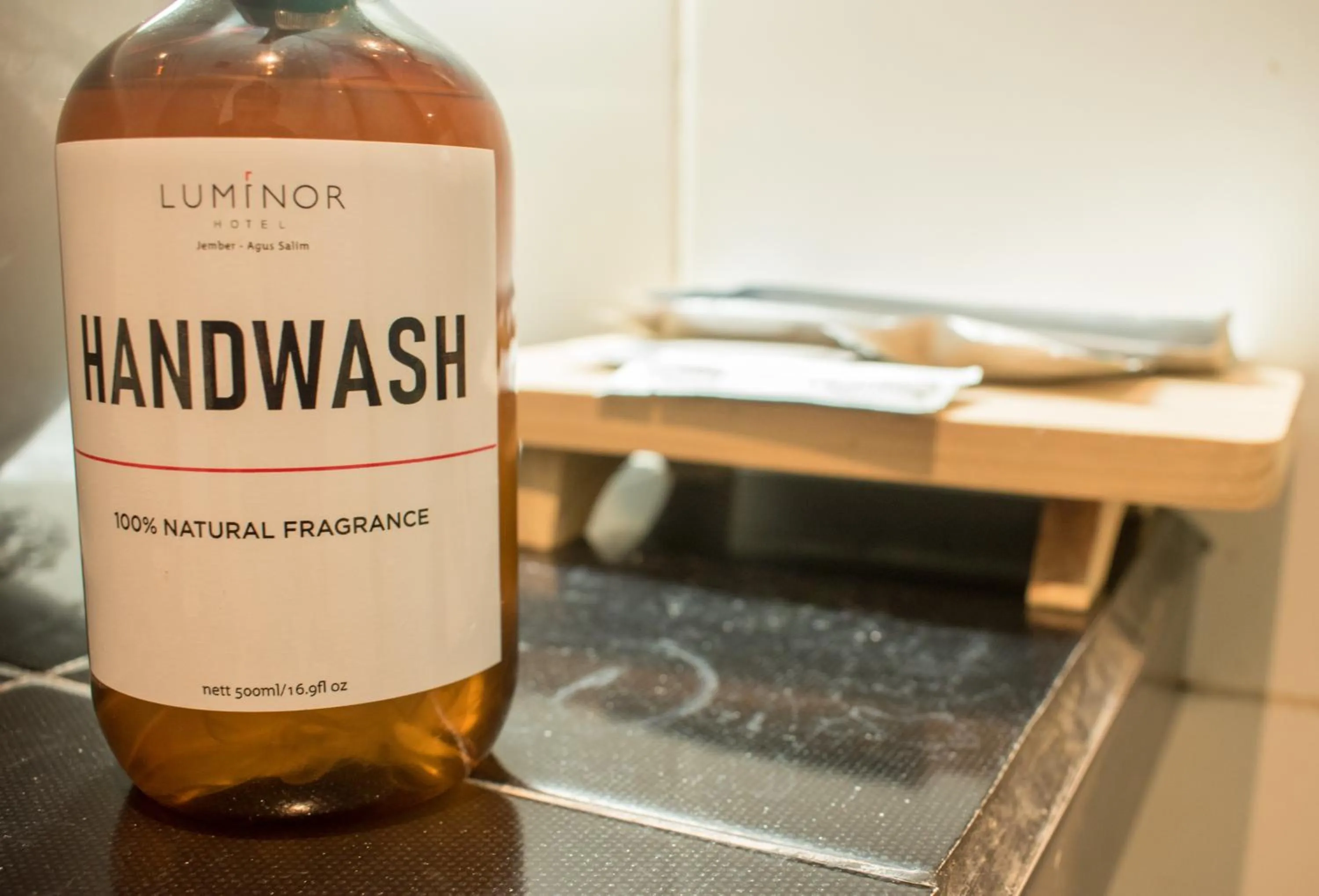 Toilet in Luminor Hotel Jember By WH