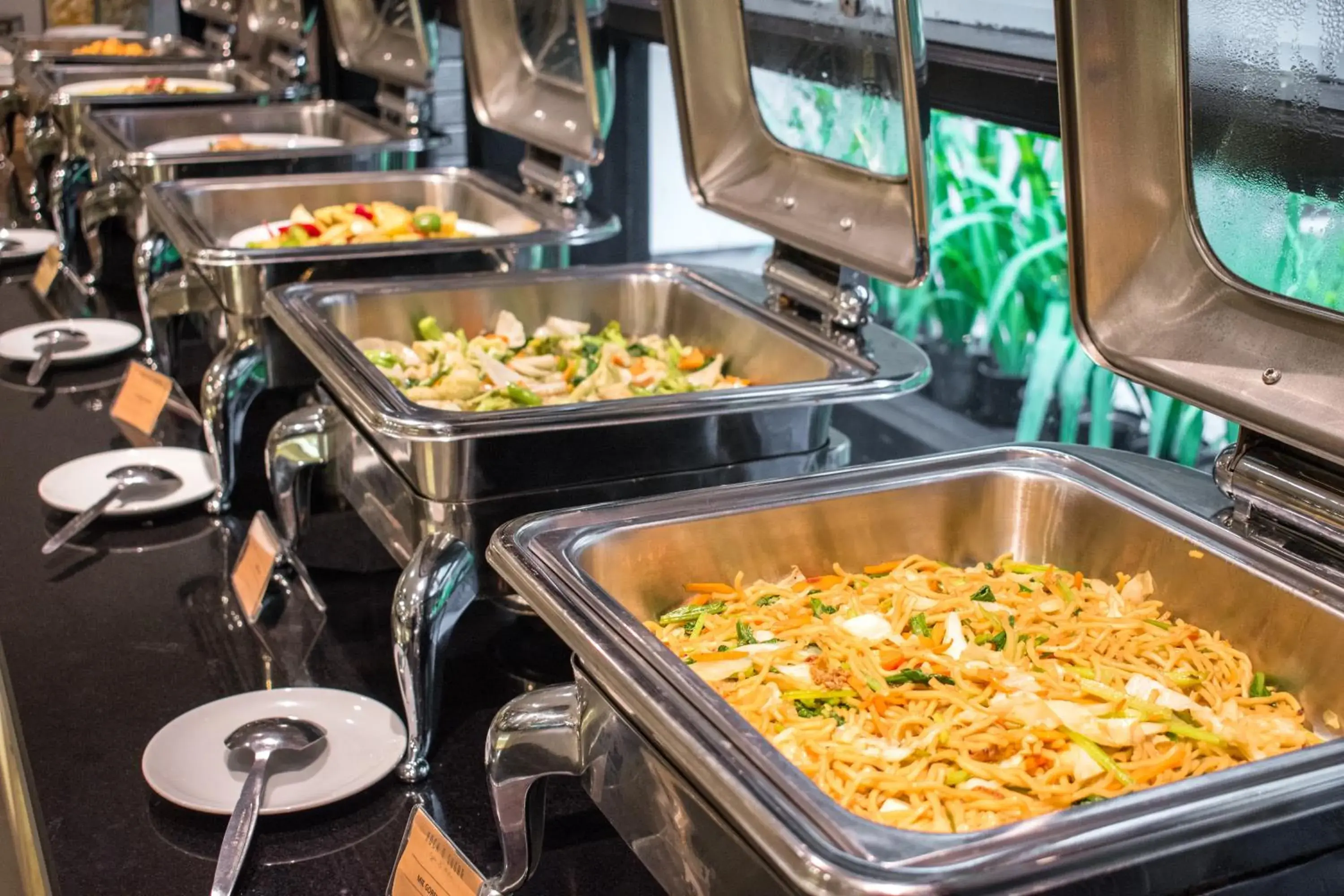 Restaurant/places to eat in Luminor Hotel Jember By WH Restaurant/places to eat in Luminor Hotel Jember By WH