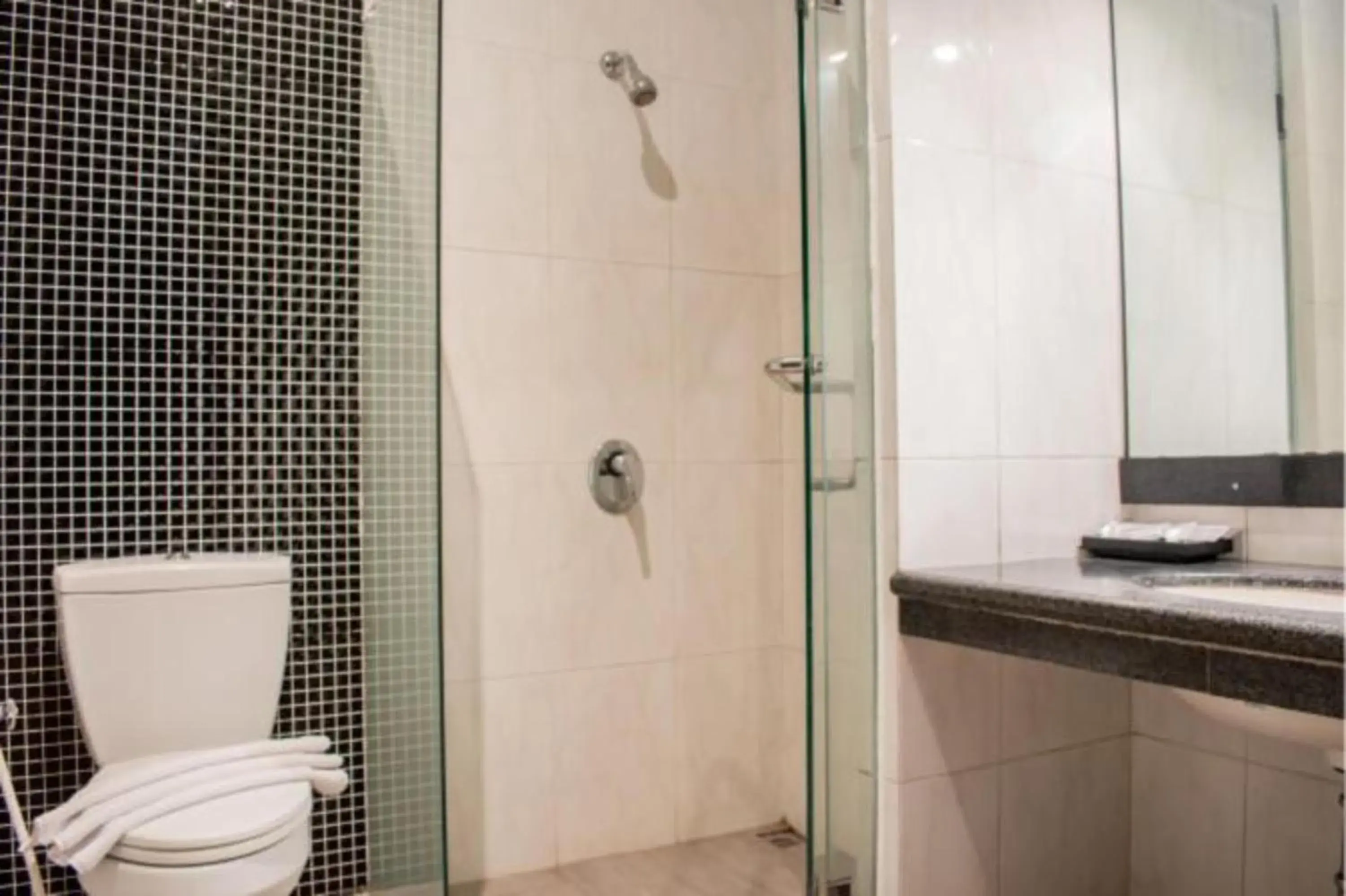 Bathroom in Luminor Hotel Jember By WH Bathroom in Luminor Hotel Jember By WH