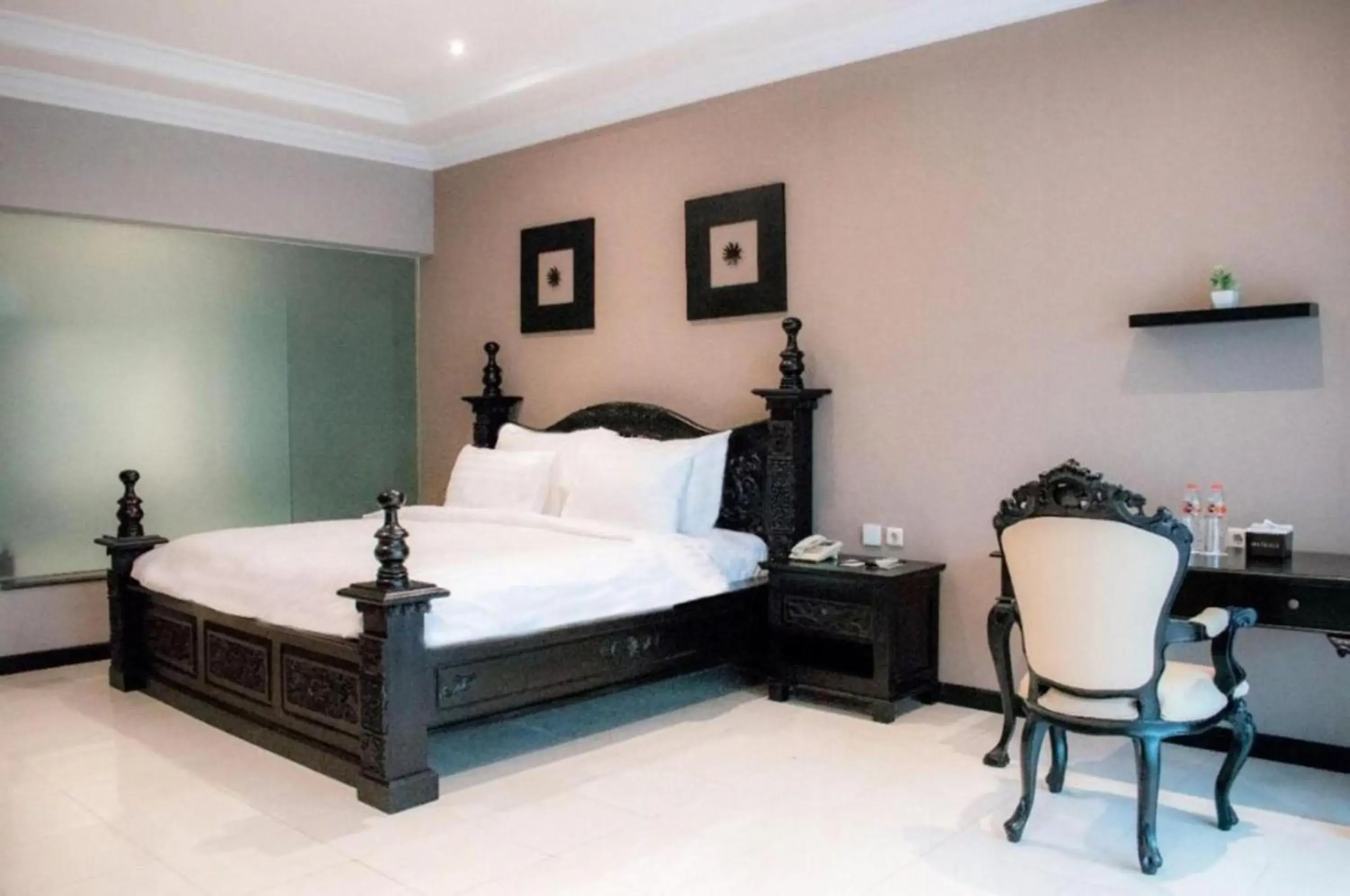 Bed in Luminor Hotel Jember By WH Bed in Luminor Hotel Jember By WH