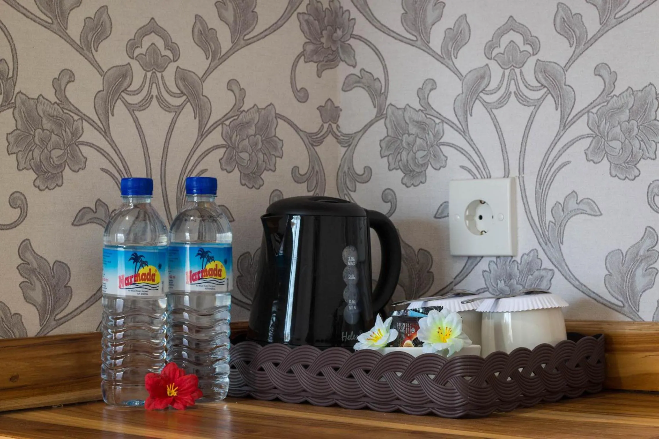 Coffee/tea facilities in Central Inn Senggigi