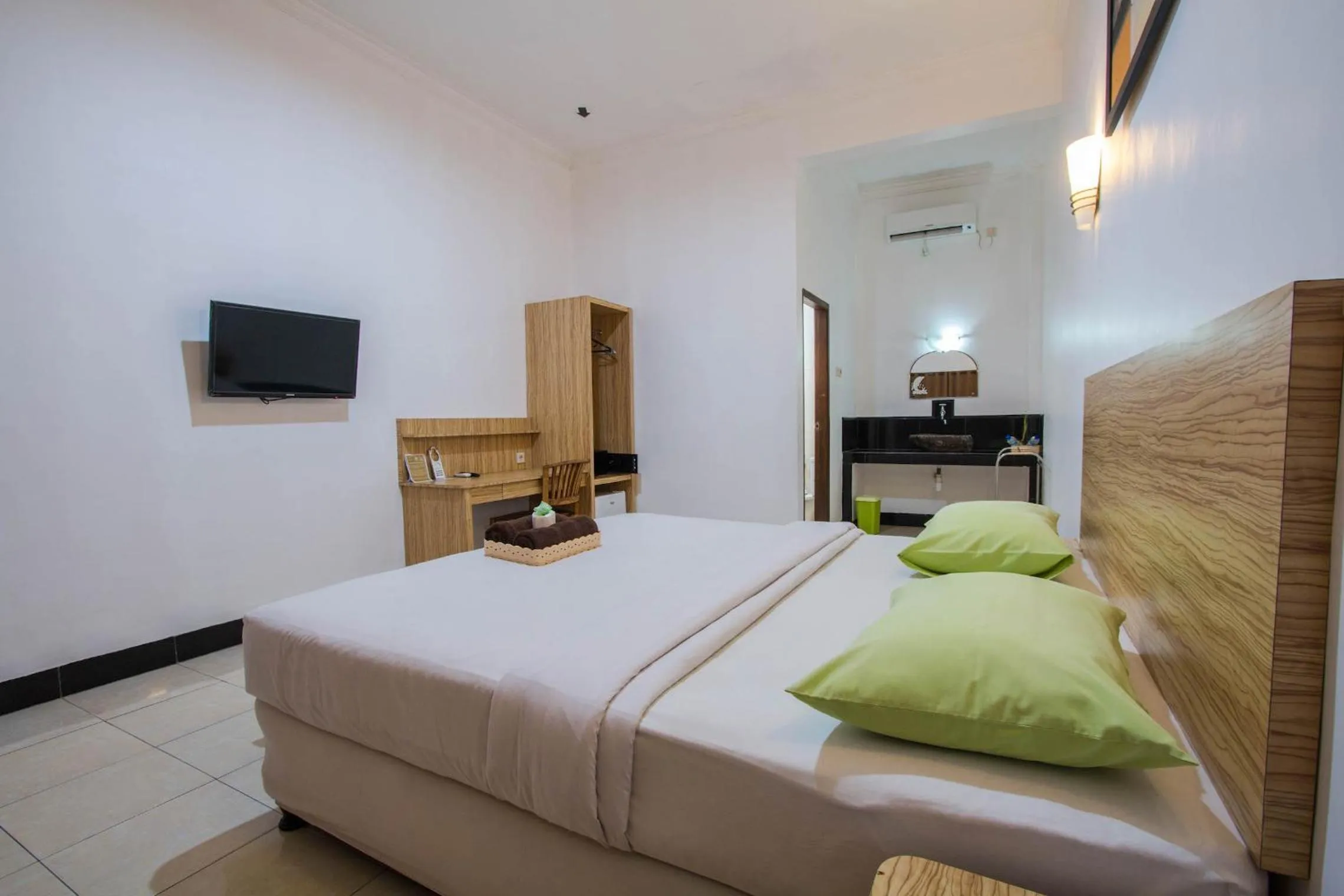 Bed in Central Inn Senggigi