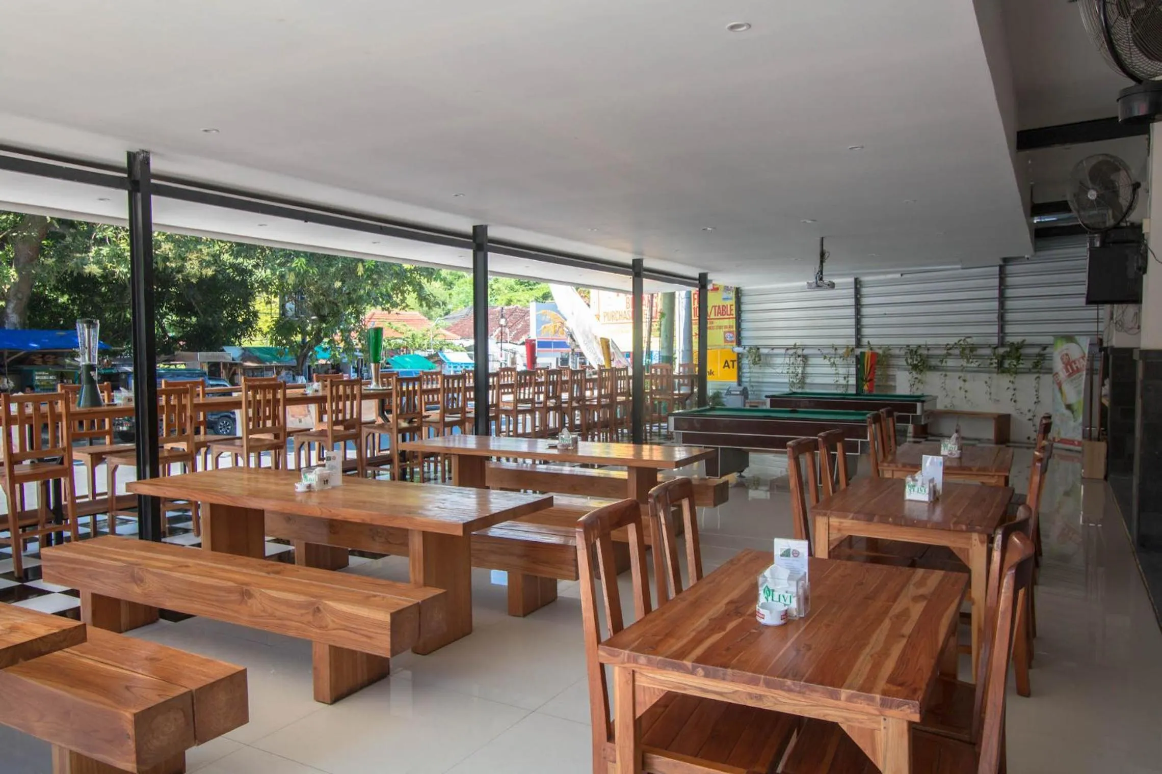 Restaurant/places to eat in Central Inn Senggigi