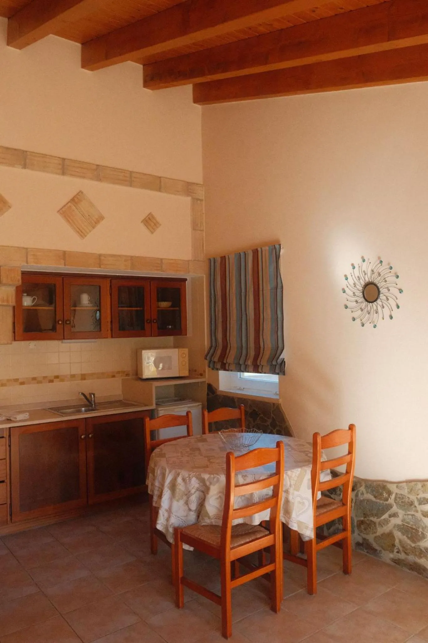Kitchen or kitchenette in Montinho De Ouro