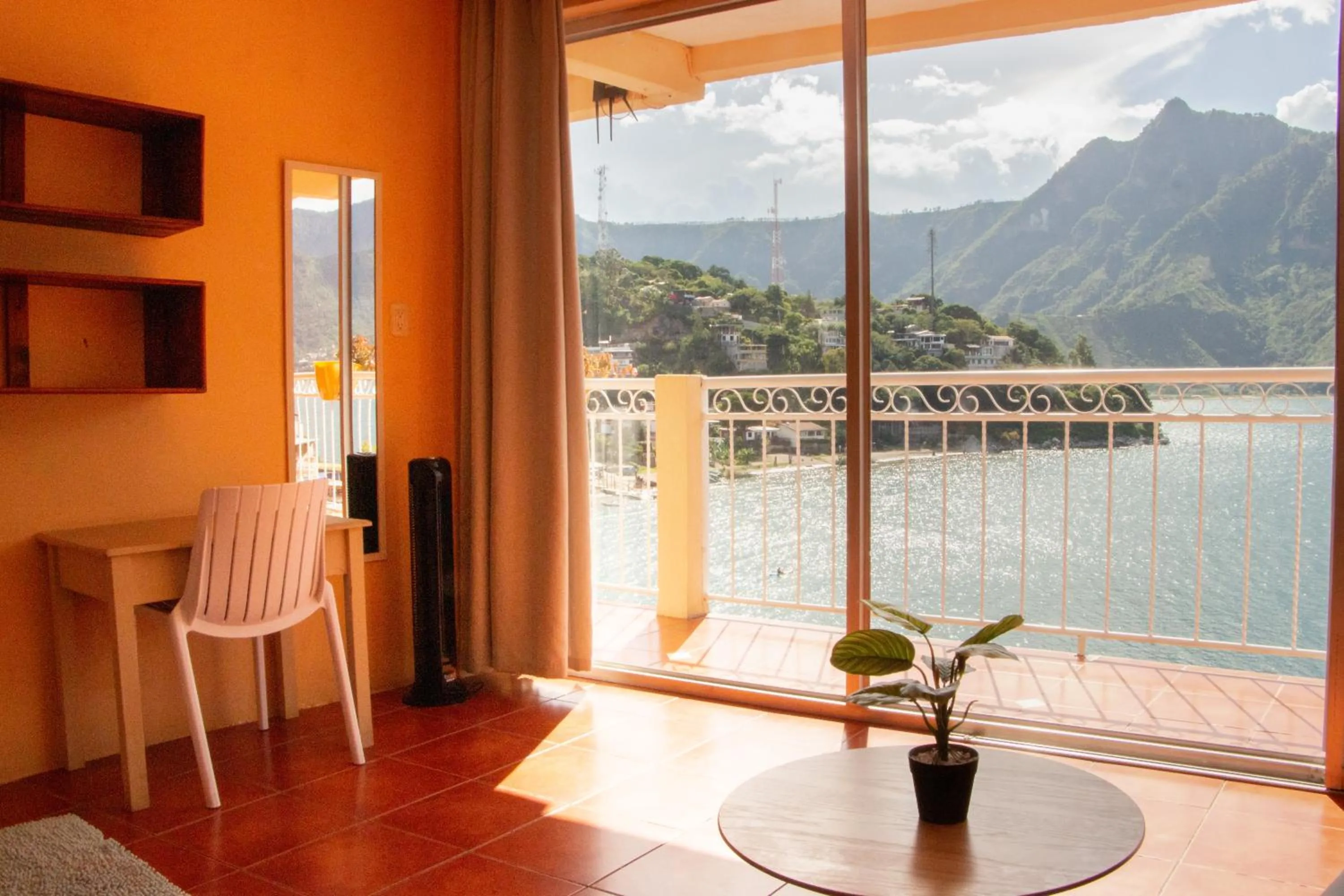 Lake view in Amigos