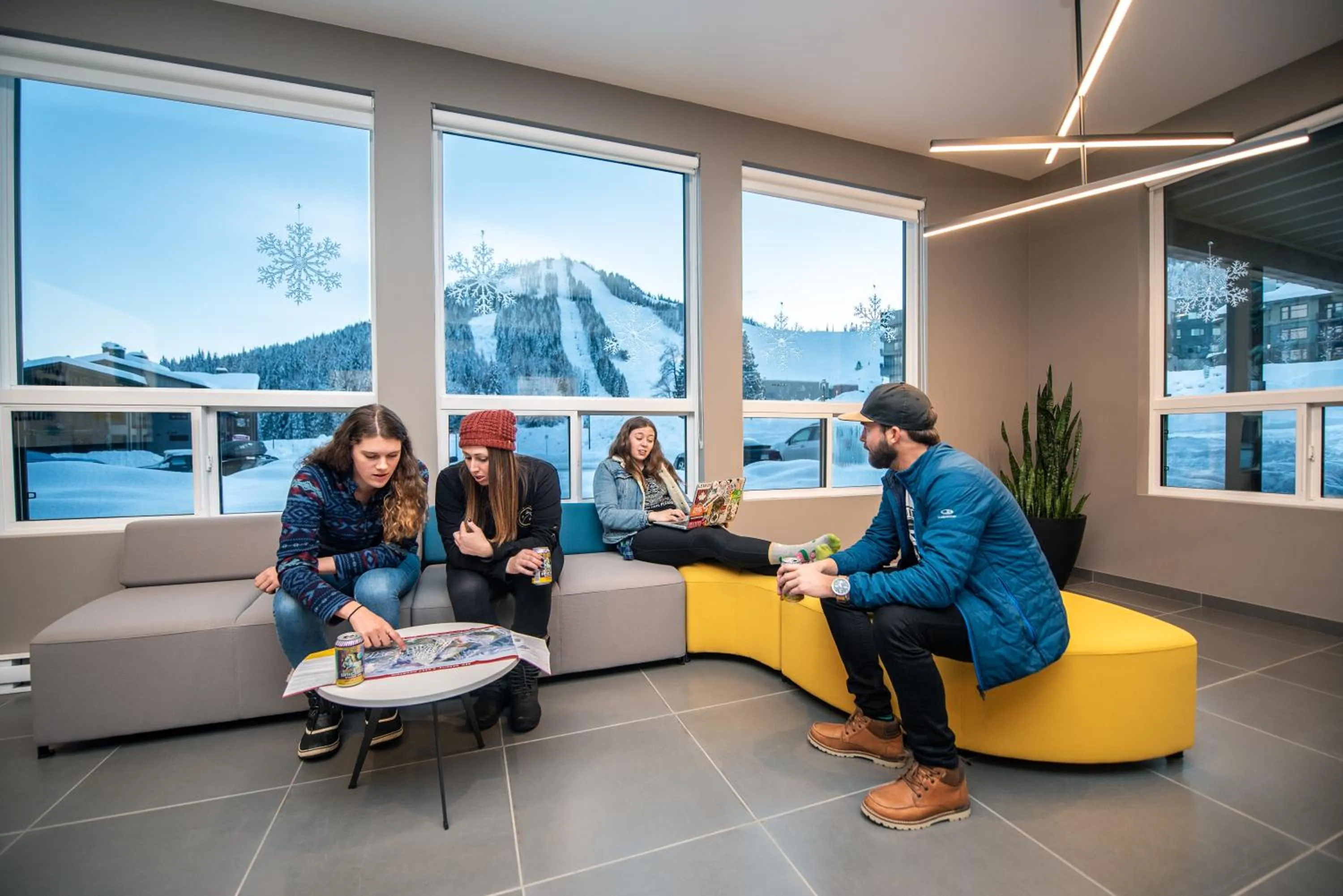 Communal lounge/ TV room in Nowhere Special Hostel