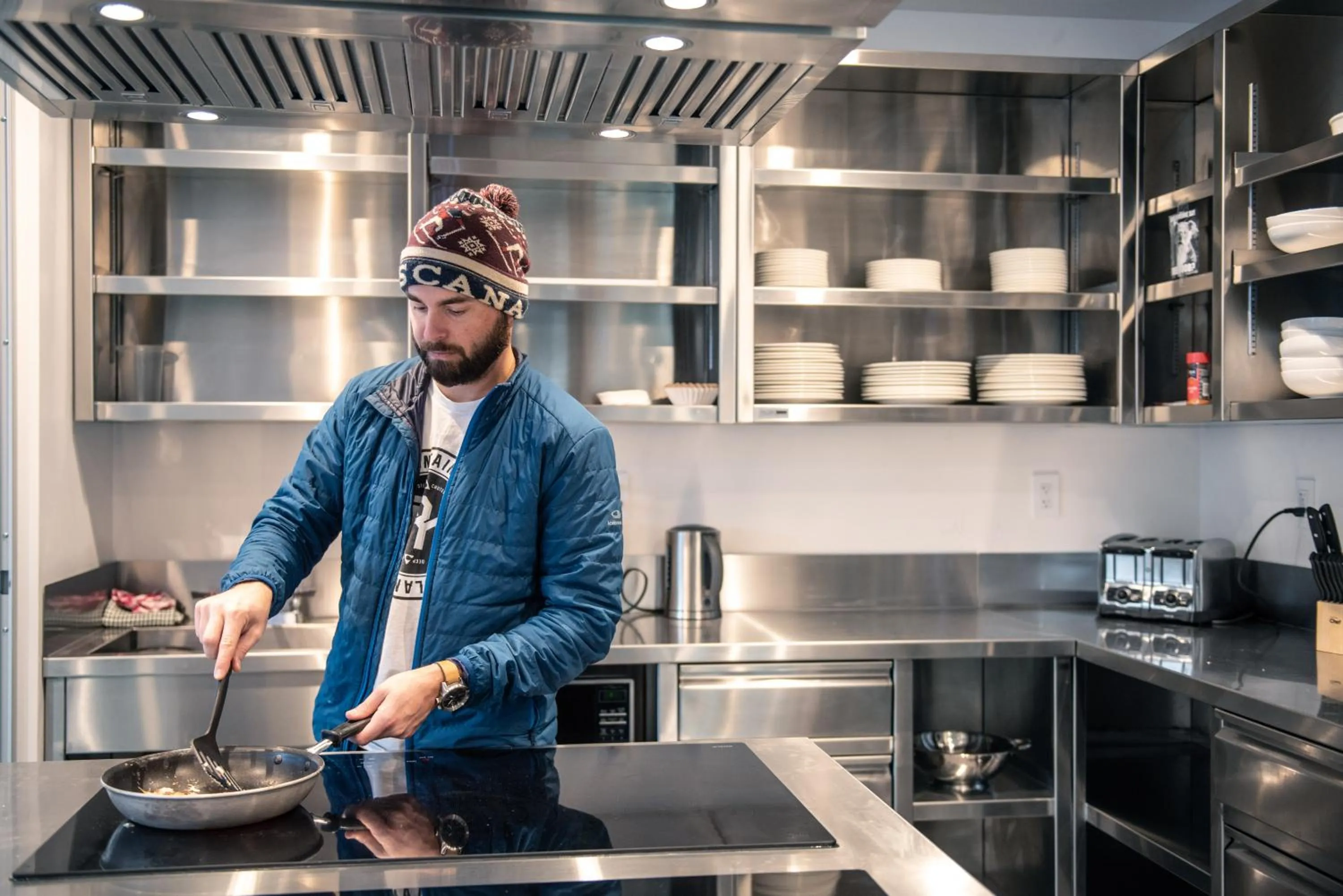 Communal kitchen in Nowhere Special Hostel