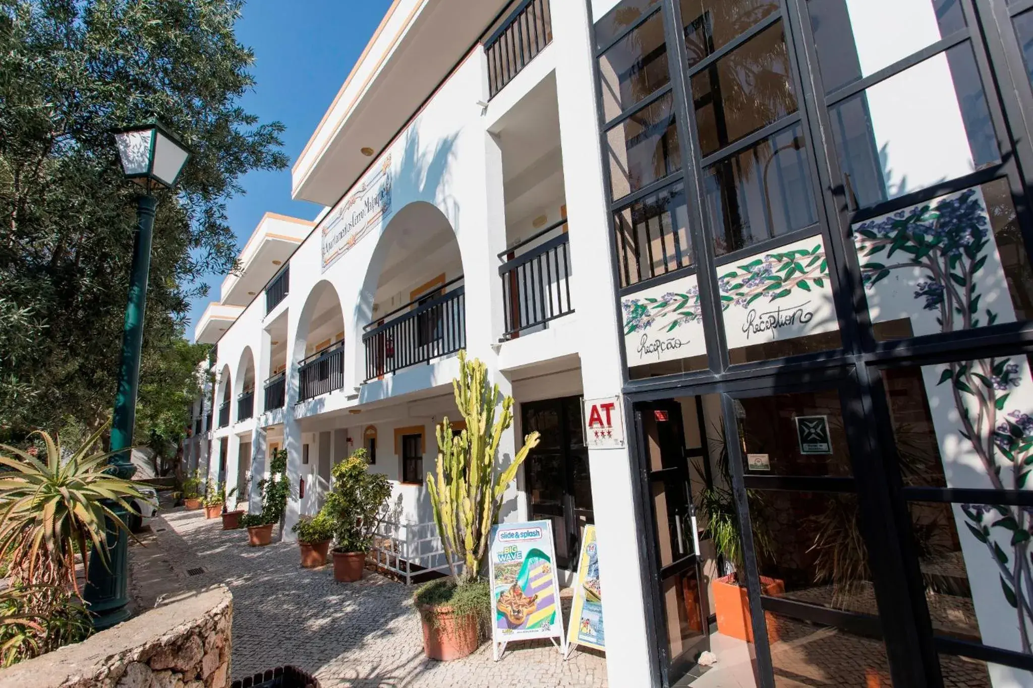 Property building in Alfagar Cerro Malpique Property building in Alfagar Cerro Malpique