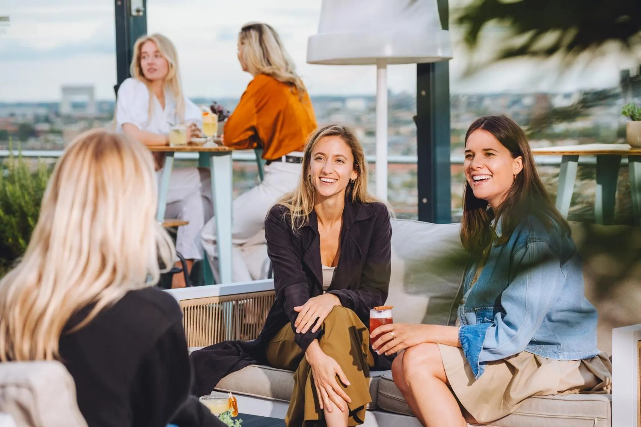 Lounge or bar in Leonardo Hotel Amsterdam Rembrandtpark