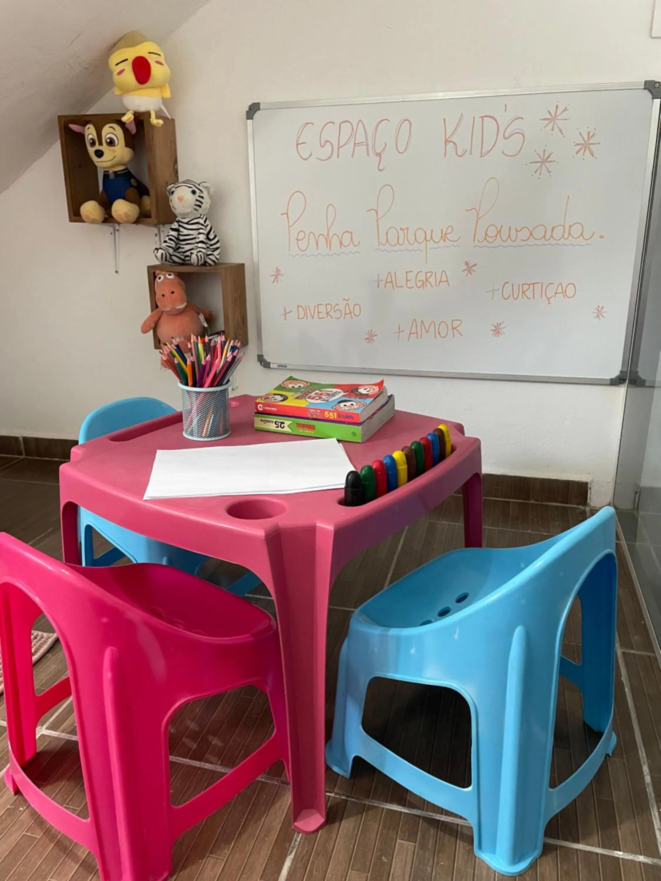 children in Penha Parque Pousada