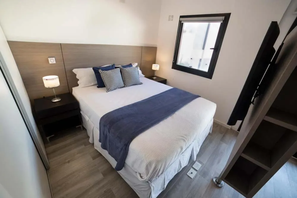 Bed in Aventura 208