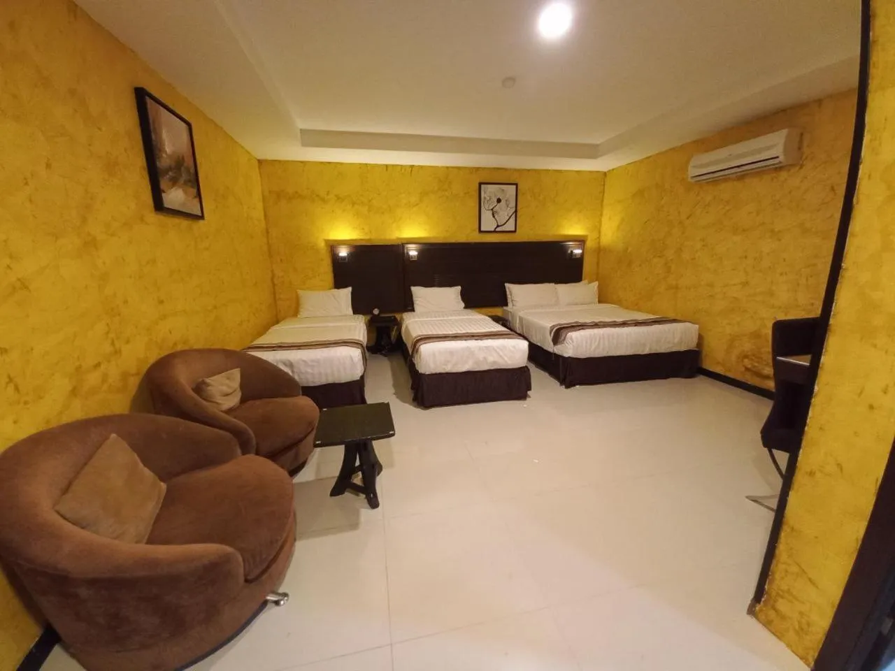 Bedroom, Bed in GM Hotel