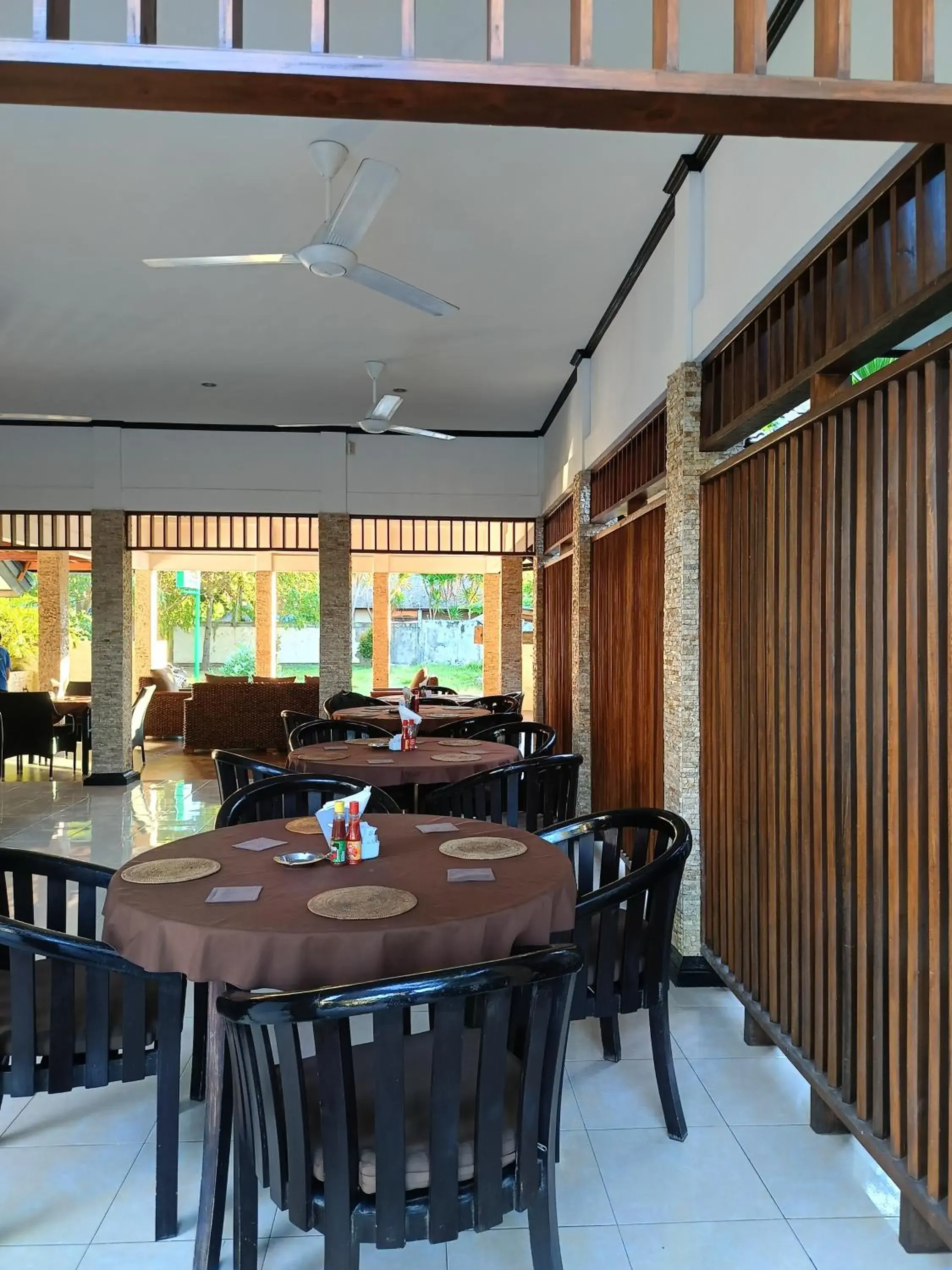 Restaurant/places to eat in Gili Palms Resort Restaurant/places to eat in Gili Palms Resort