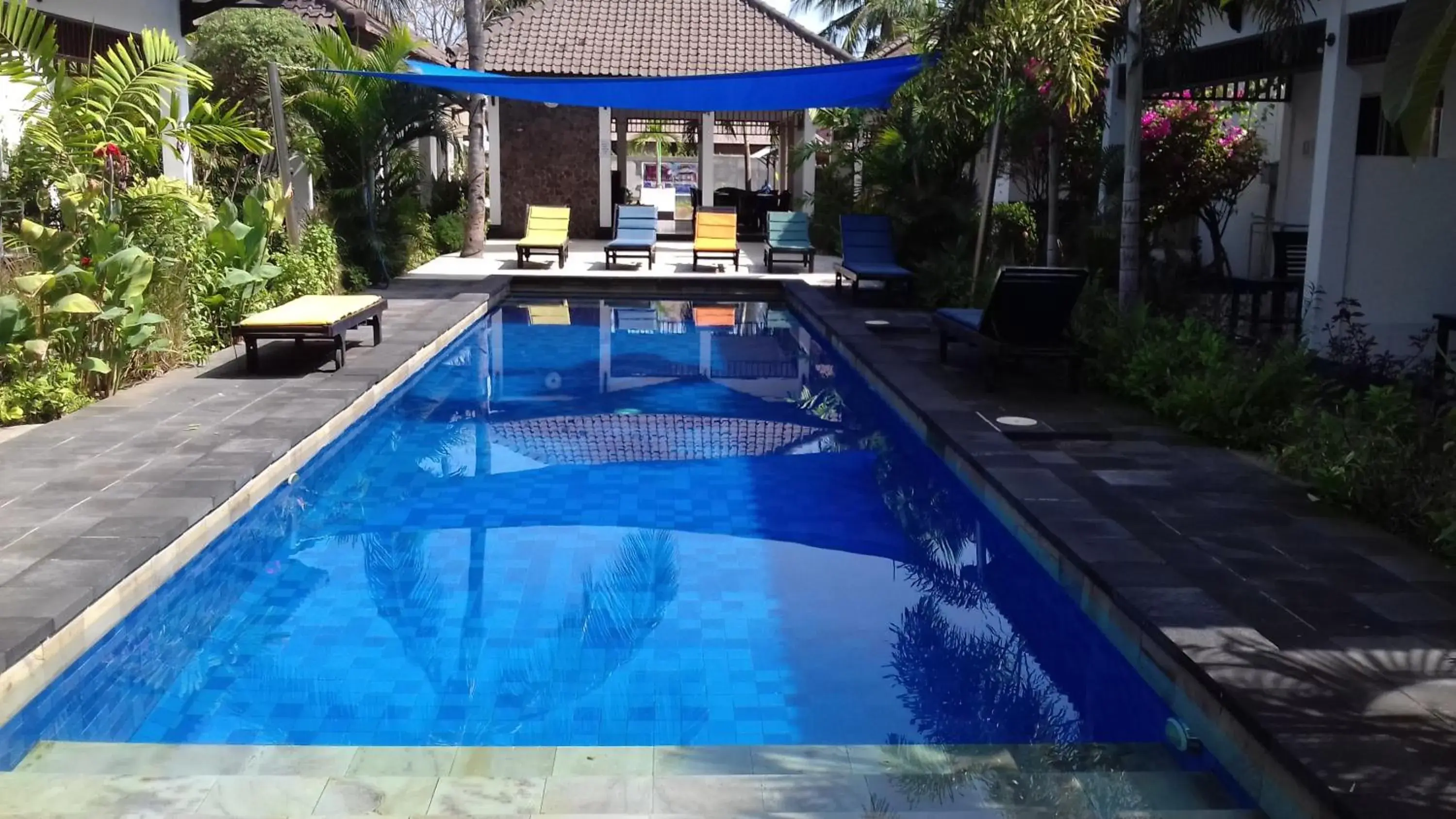 Swimming pool in Gili Palms Resort Swimming pool in Gili Palms Resort
