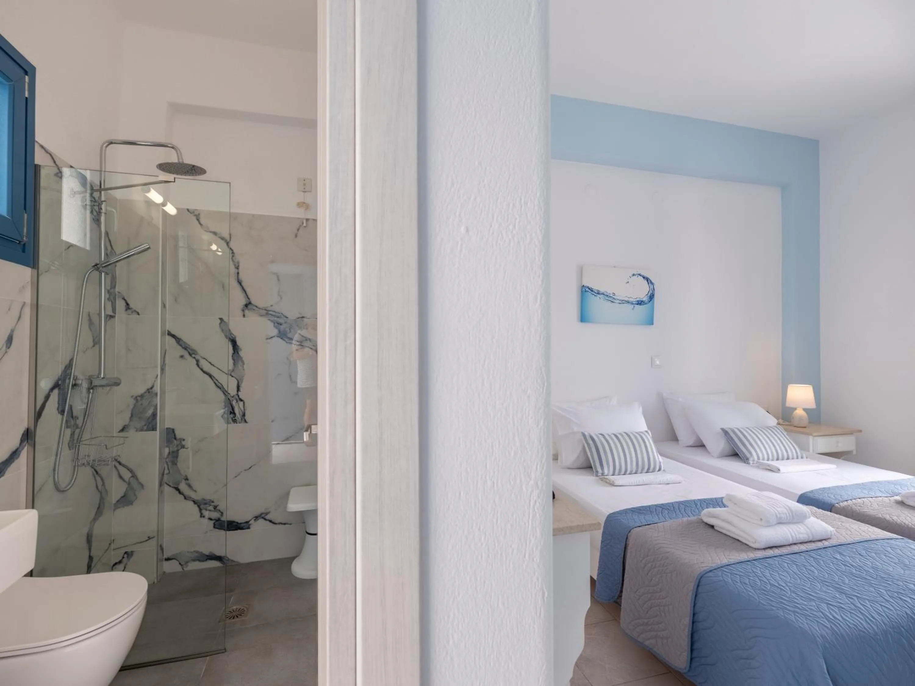 Bathroom, Bed in Ayeri Hotel