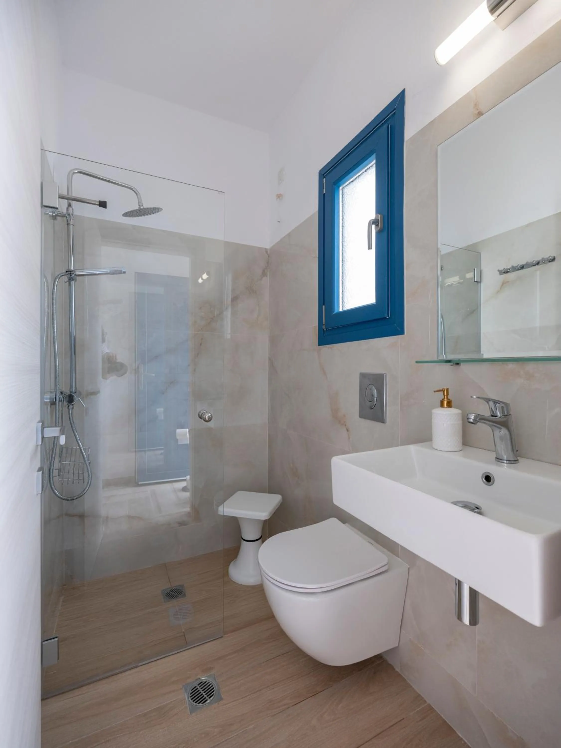 Bathroom in Ayeri Hotel