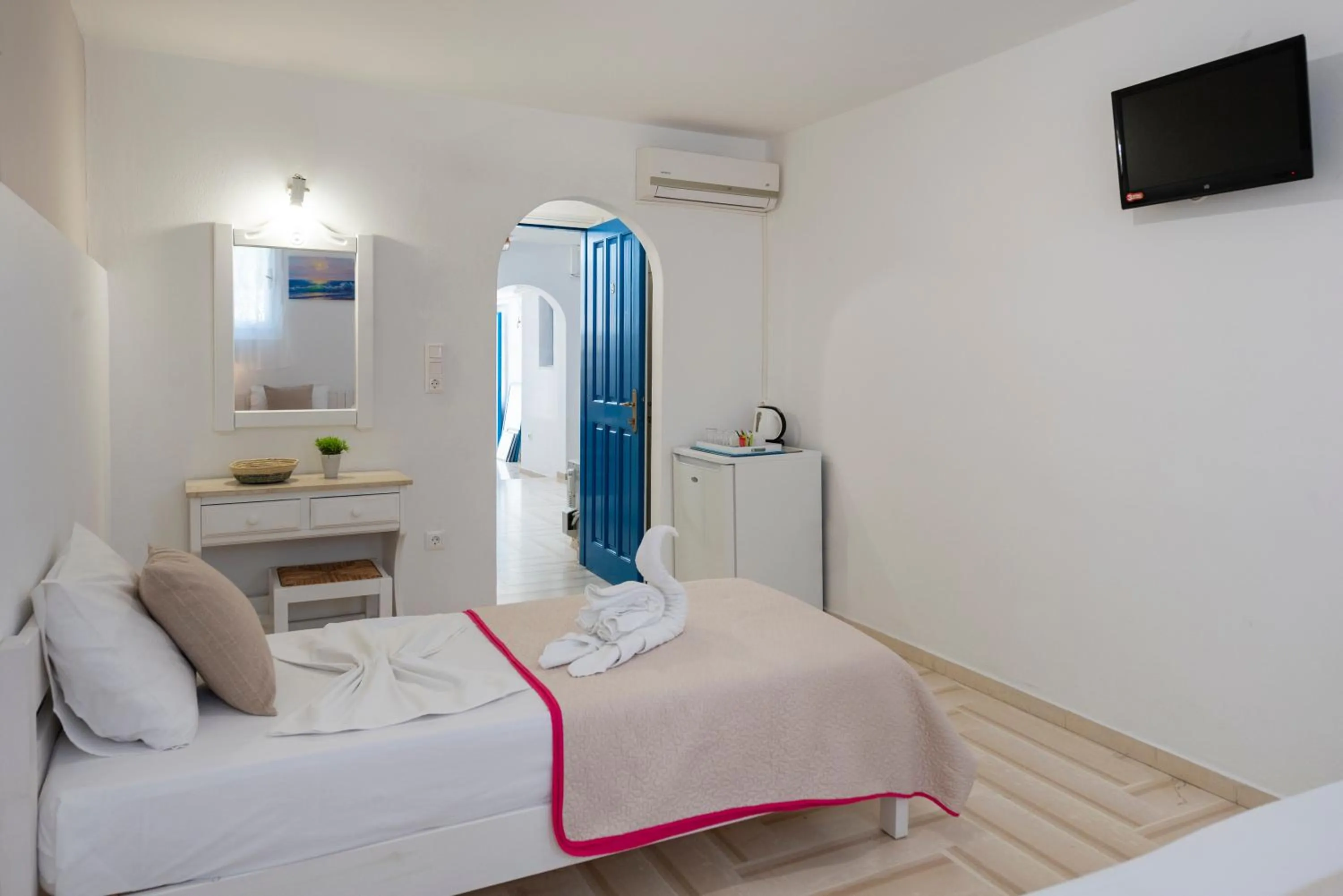 Bedroom, Bed in Ayeri Hotel