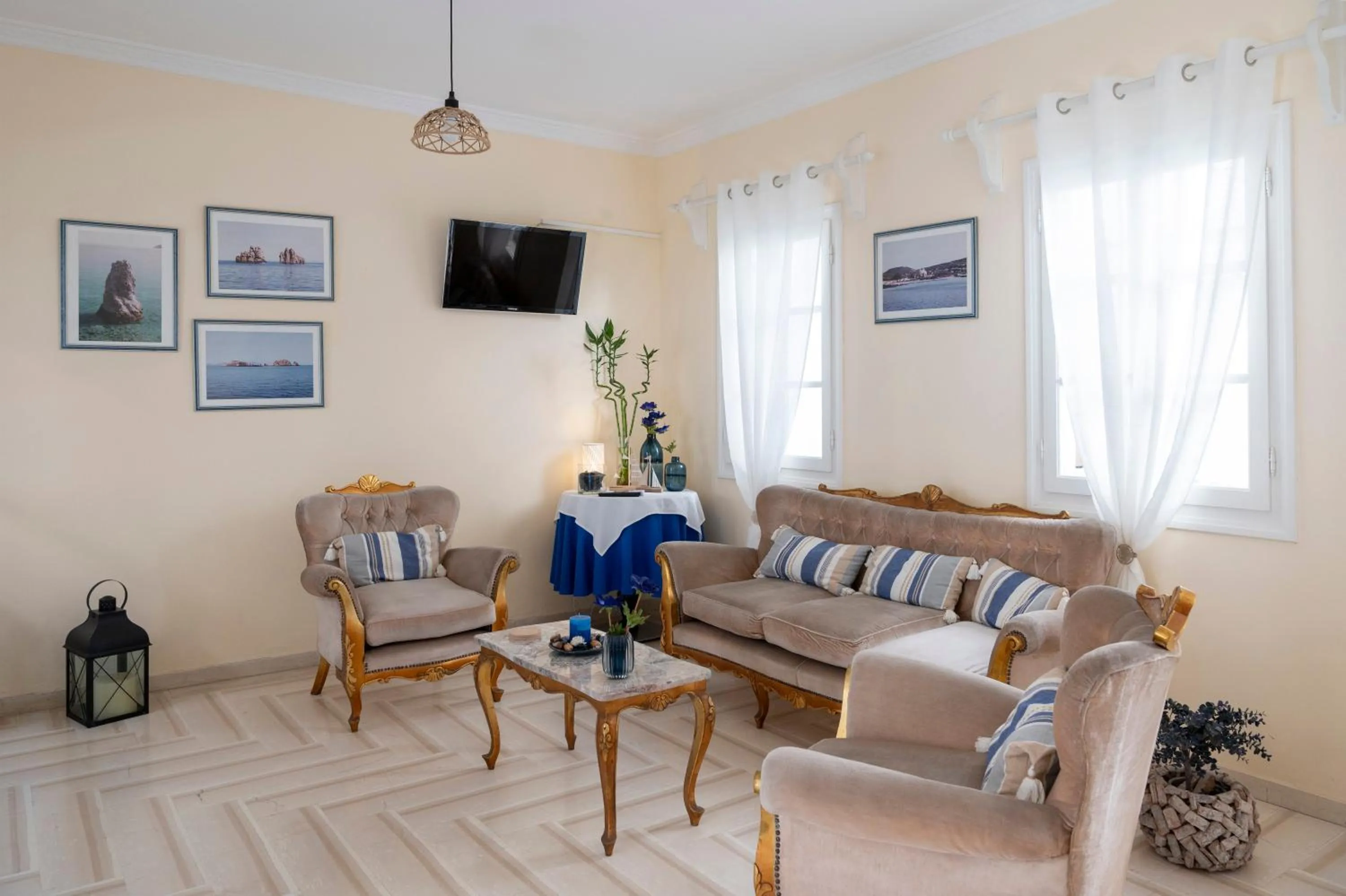 Property building in Ayeri Hotel