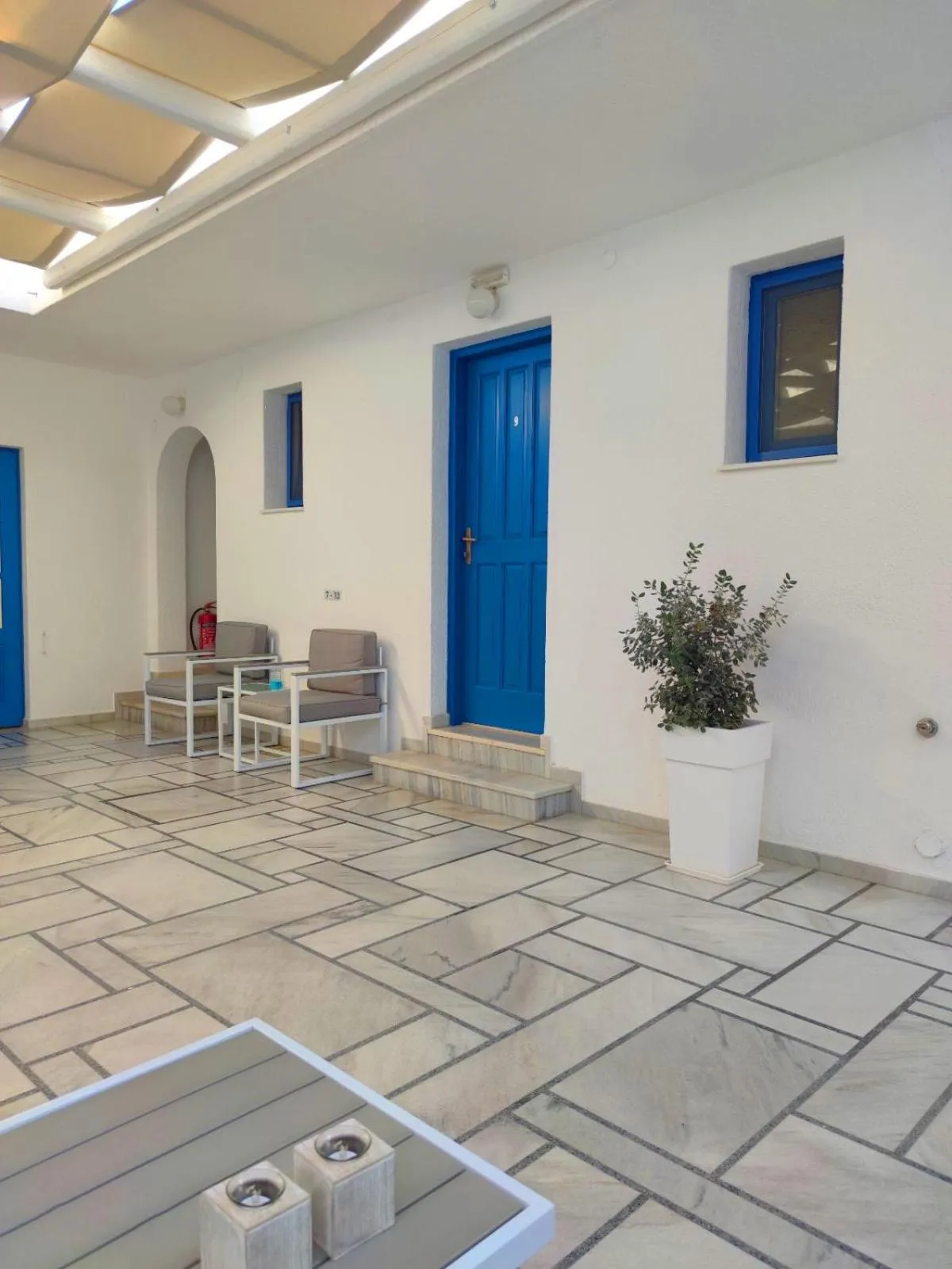 Property building in Ayeri Hotel