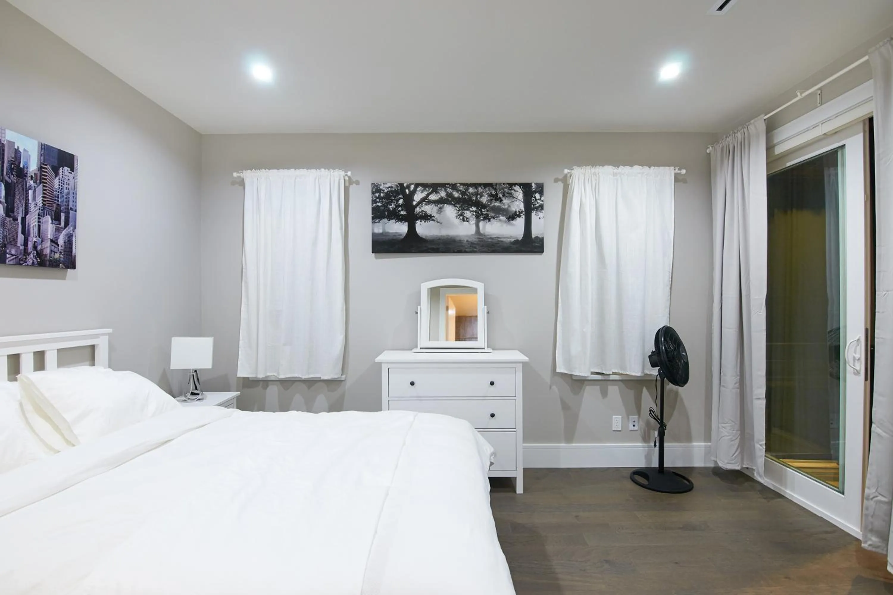 Bedroom, Bed in The Chateau