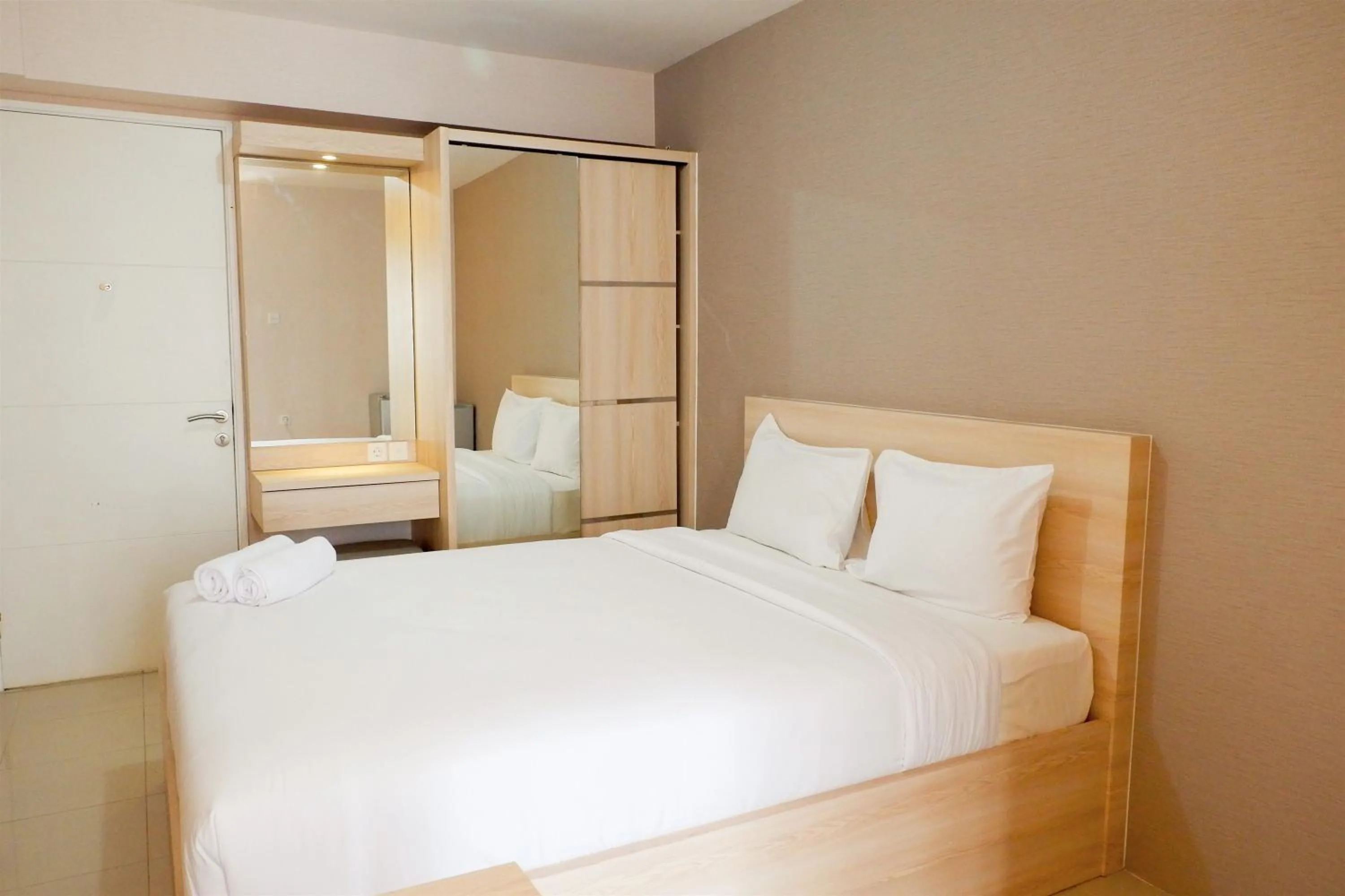 Cozy Studio at Bassura Apartment near to Bassura Mall By Travelio