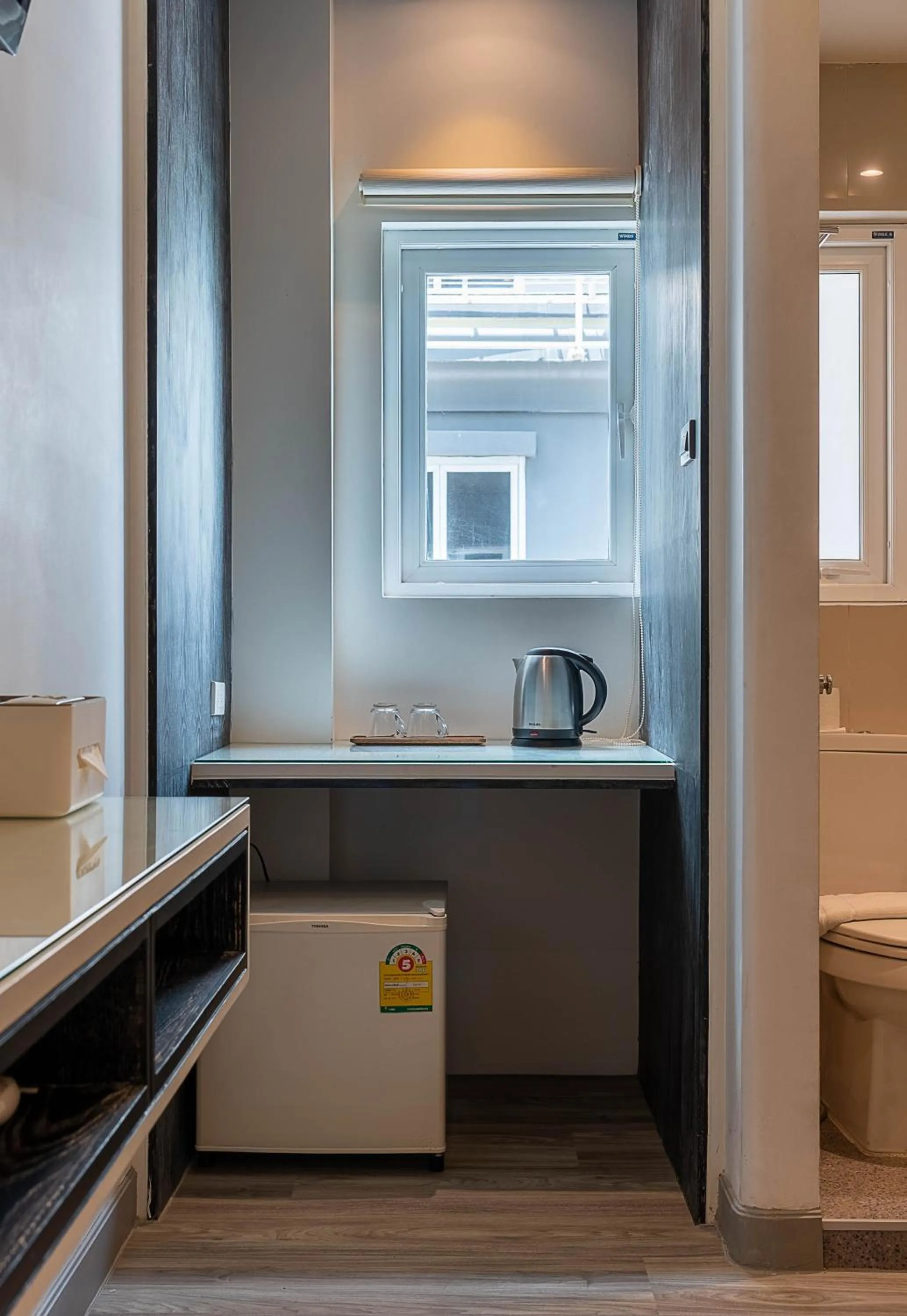 Coffee/tea facilities in The Period Pratunam