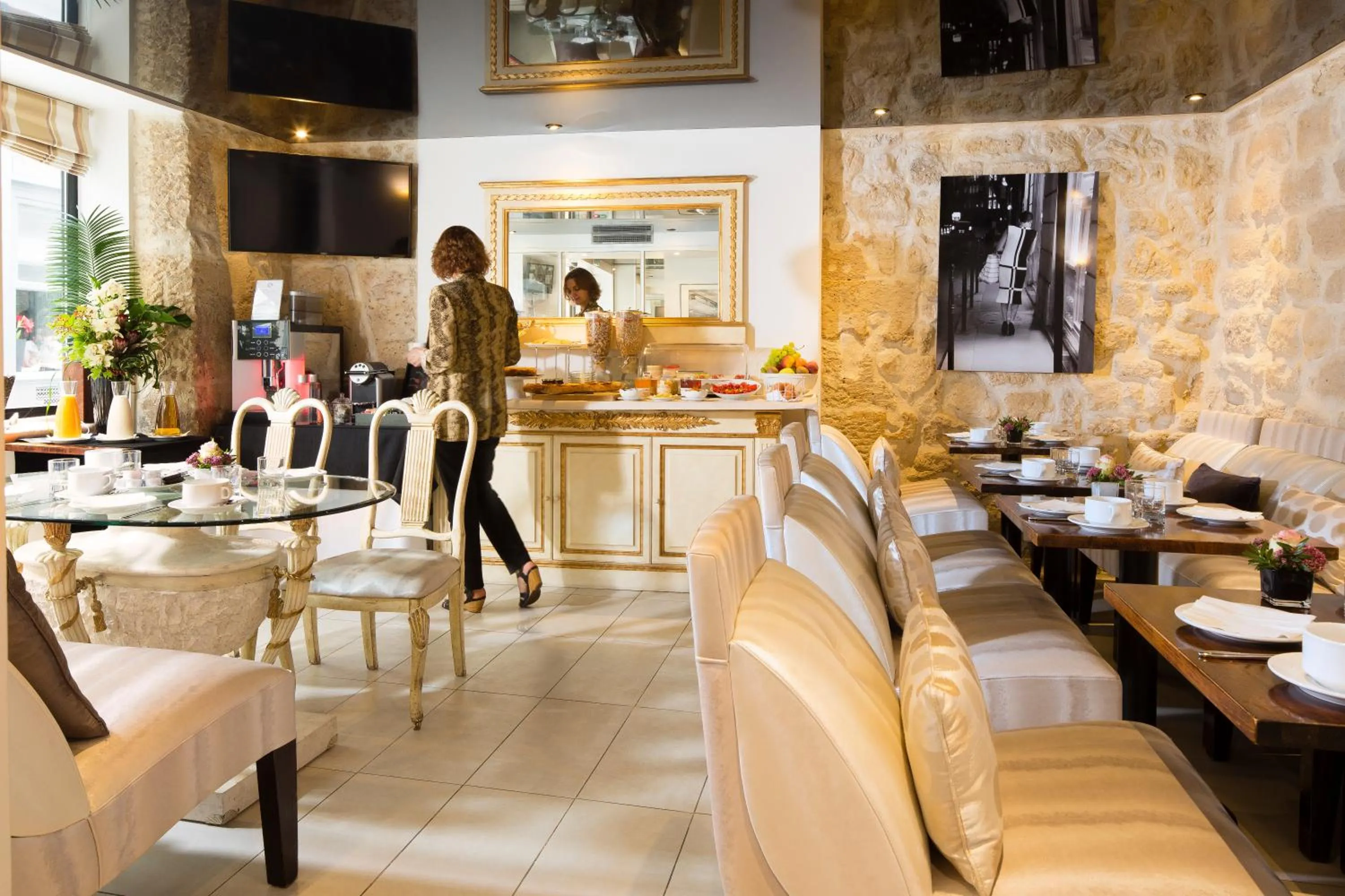 Breakfast in Résidence du Lion d'Or Louvre