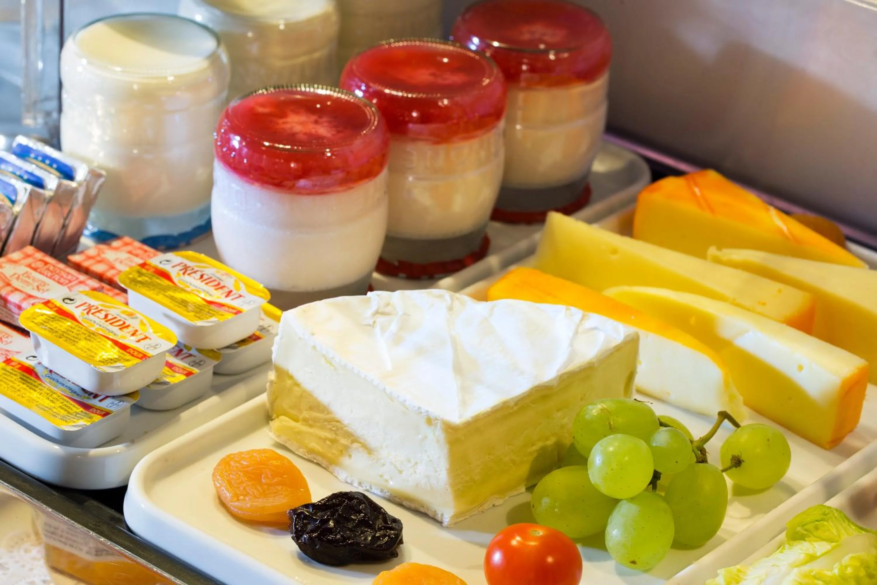 Restaurant/places to eat in Résidence du Lion d'Or Louvre