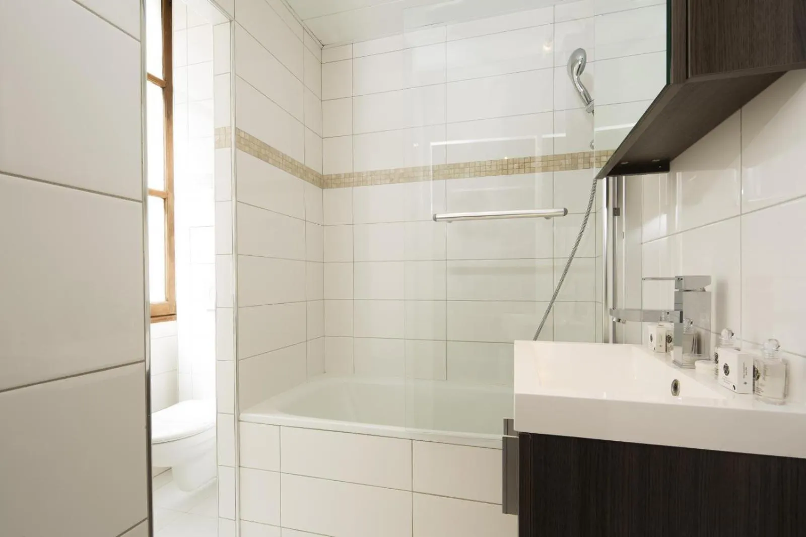 Bathroom in Résidence du Lion d'Or Louvre