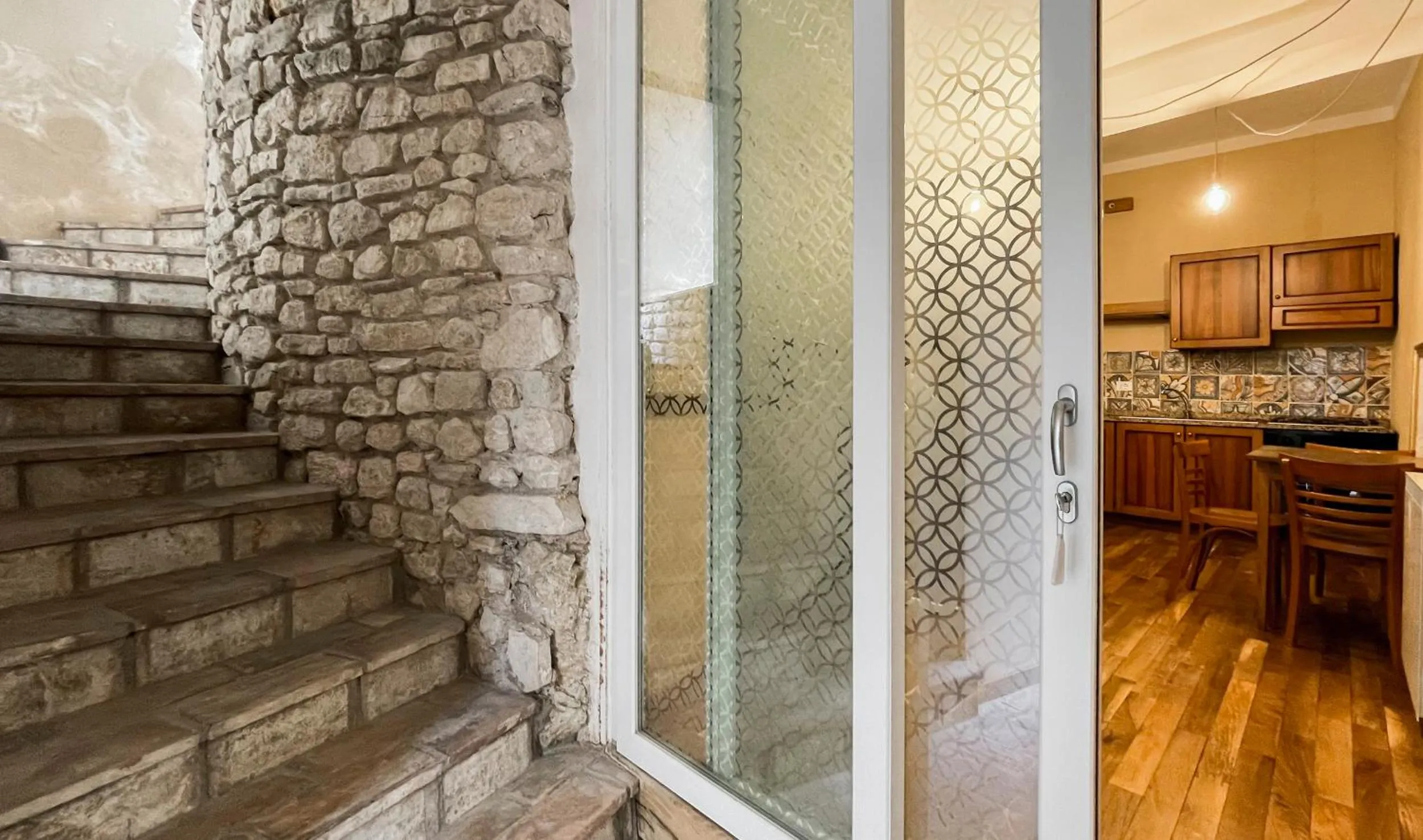 Photo of the whole room in Borgo San Valentino