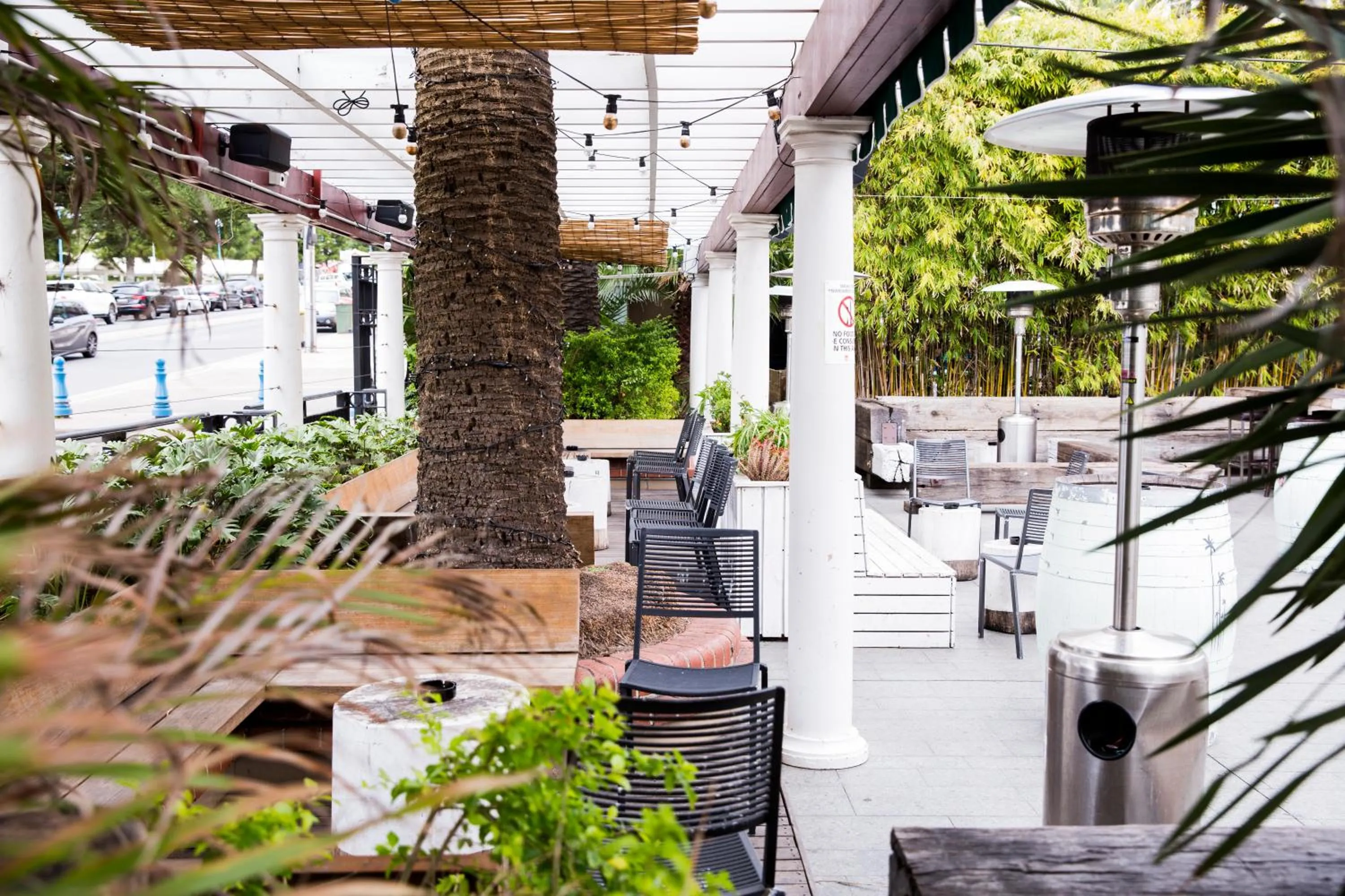 Garden in Coogee Bay Hotel