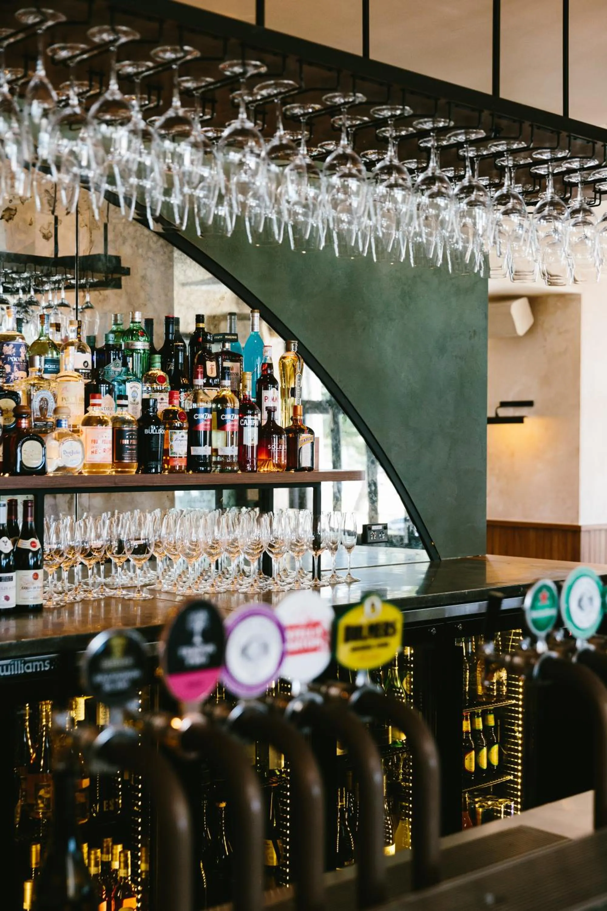 Lounge or bar in Coogee Bay Hotel