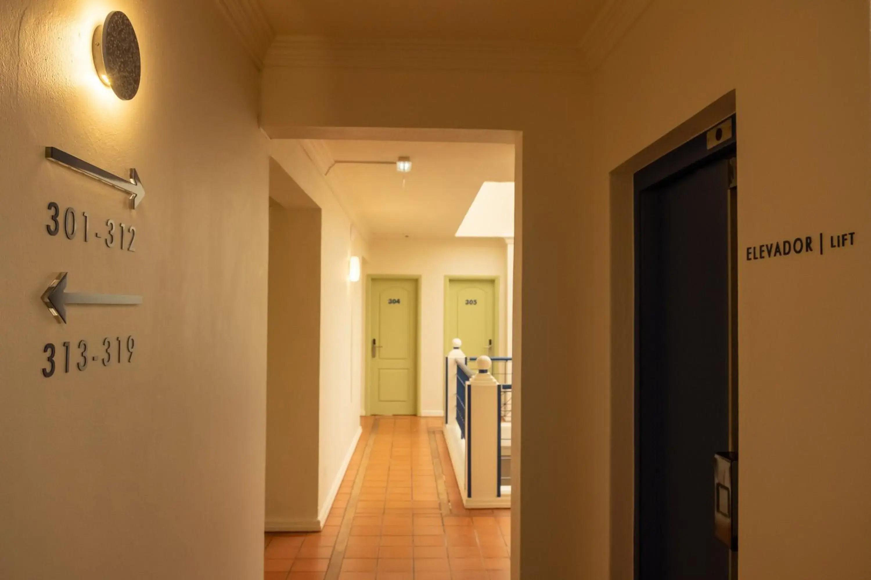 Property building in WOT Lagos Montemar Property building in WOT Lagos Montemar