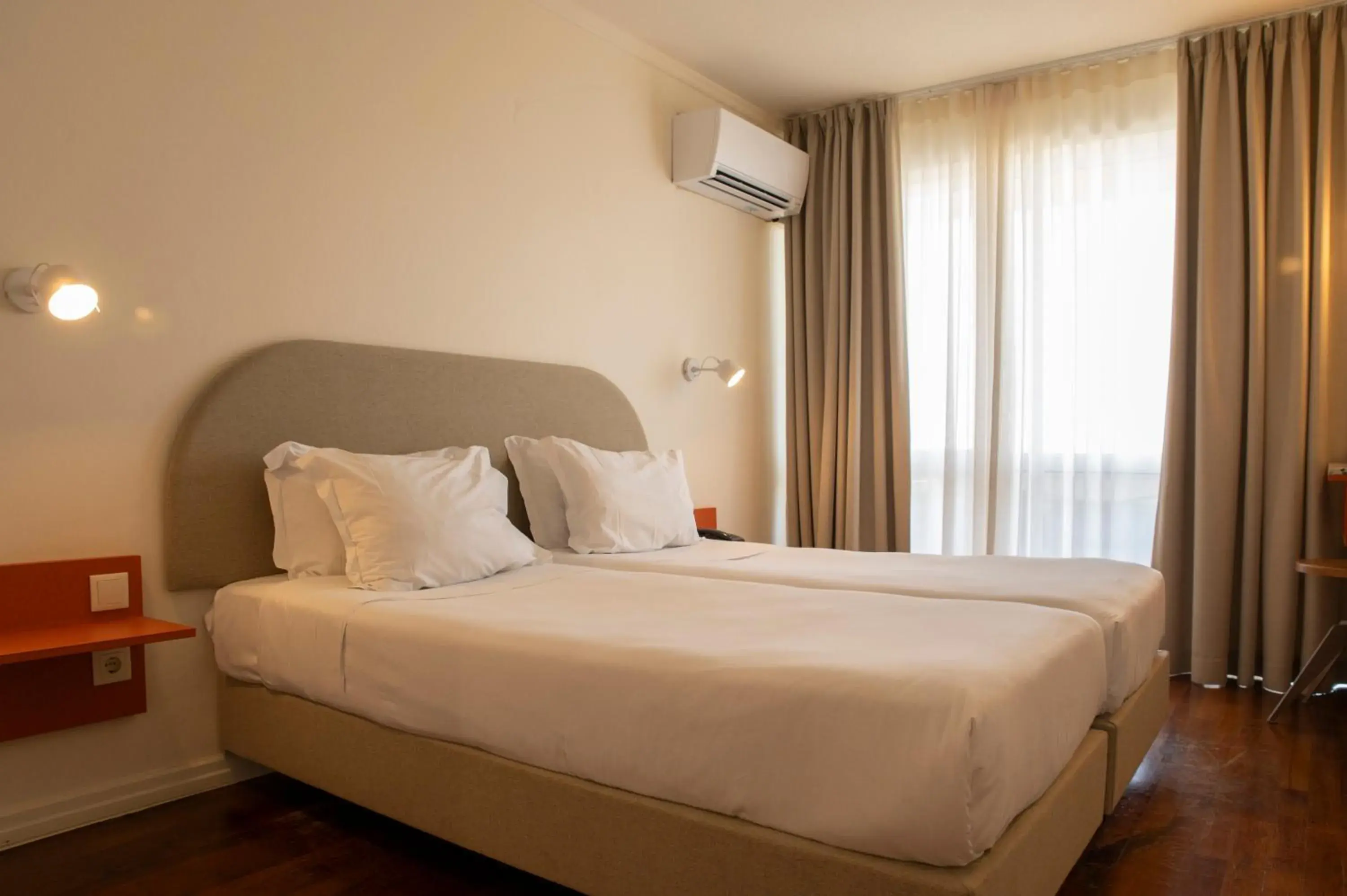 Bed in WOT Lagos Montemar Soul Bed in WOT Lagos Montemar Soul