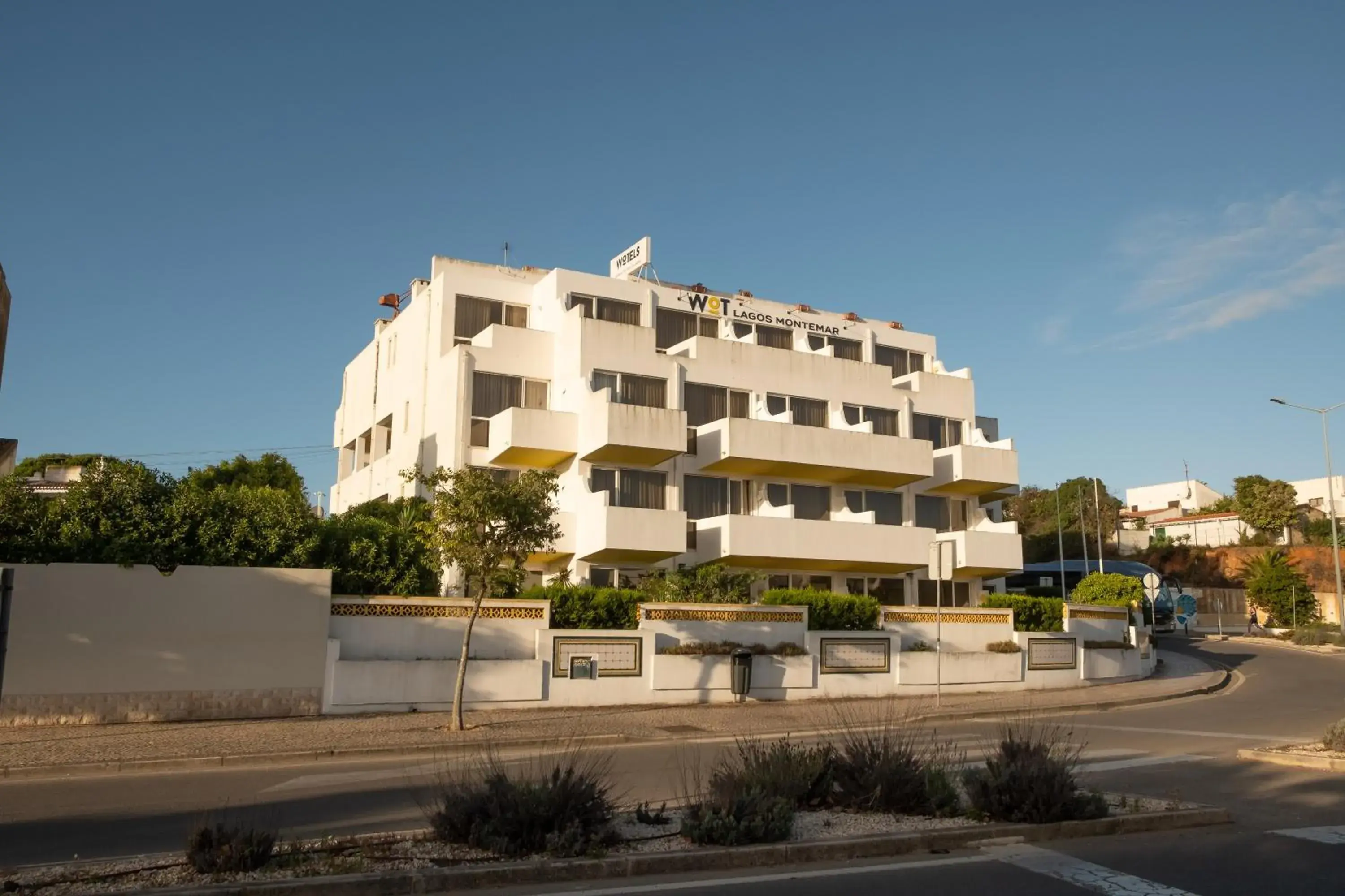 Property building in WOT Lagos Montemar Soul Property building in WOT Lagos Montemar Soul