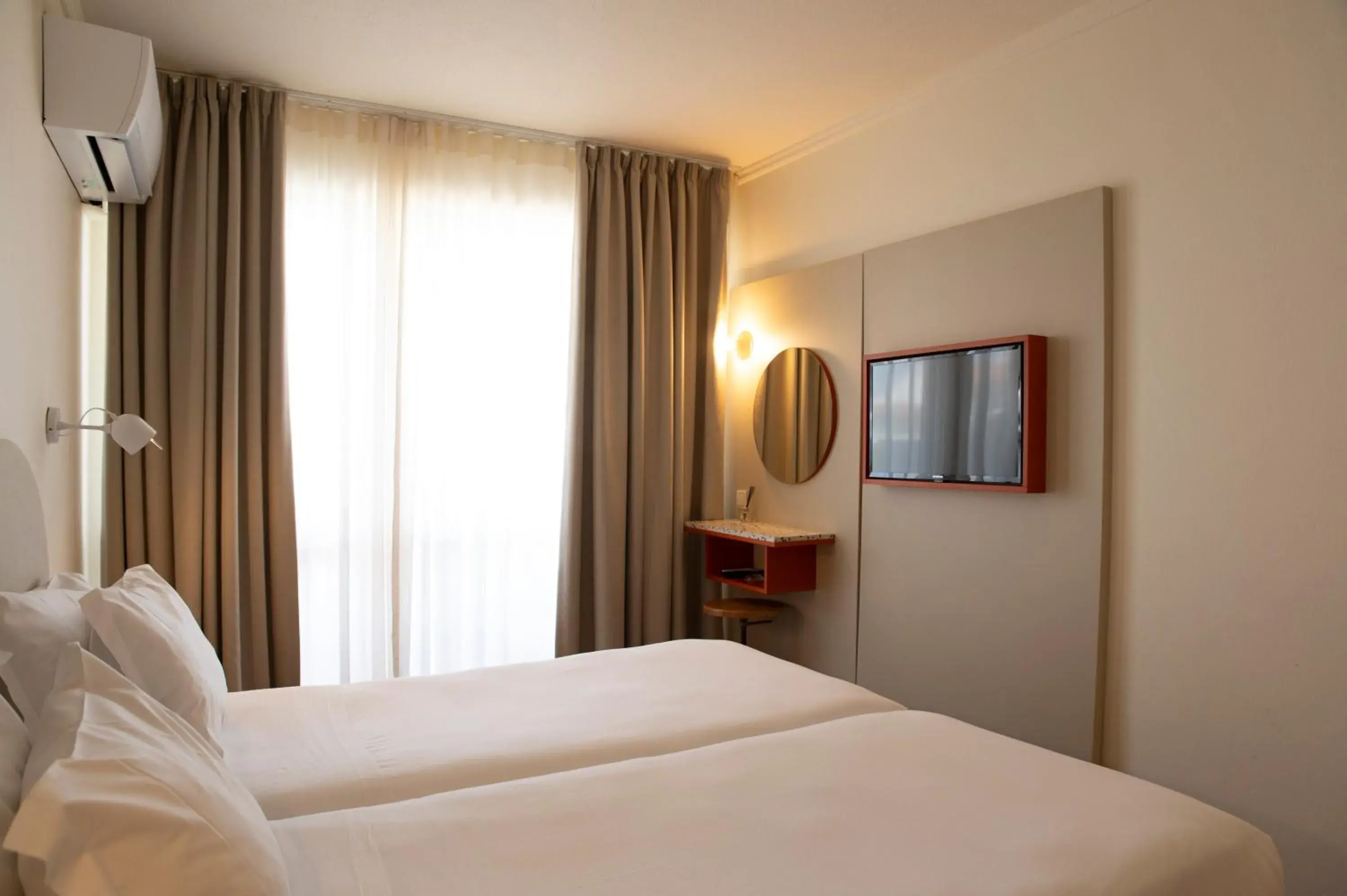 Bed in WOT Lagos Montemar Soul Bed in WOT Lagos Montemar Soul