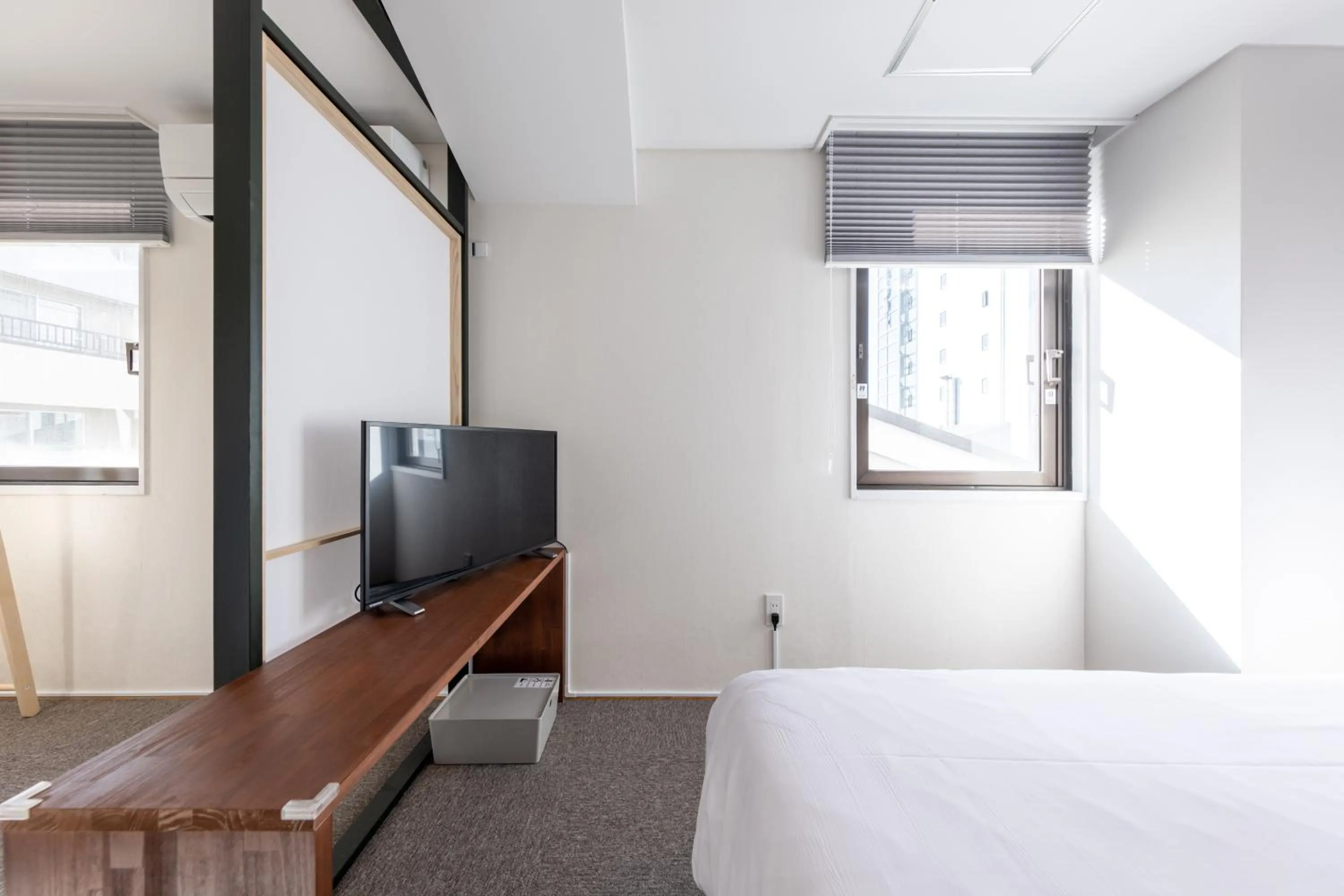 Photo of the whole room, Bed in Crasco TABI-NE