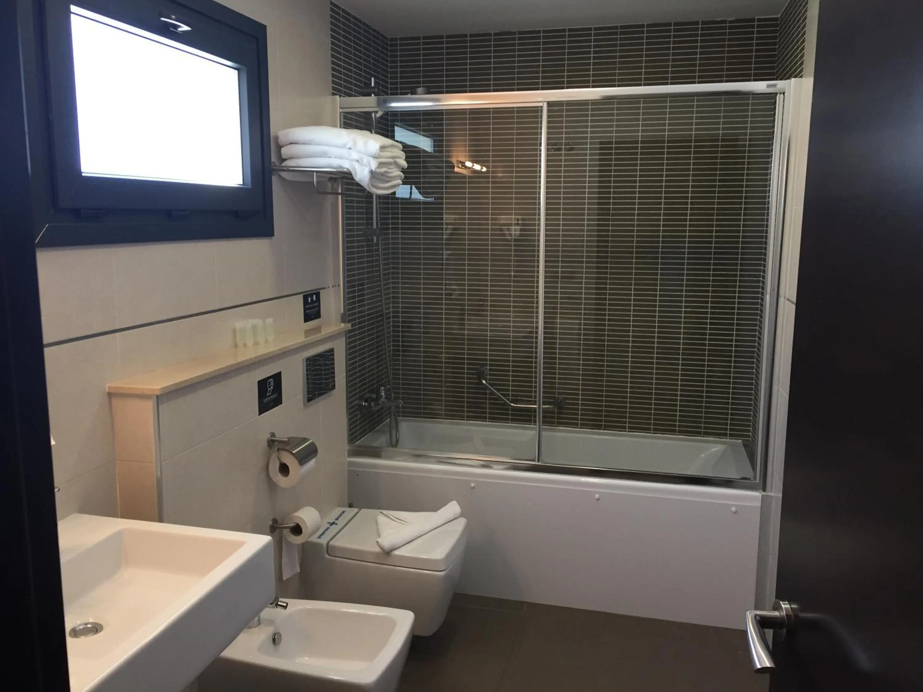 Shower in Hotel Restaurante El Corte