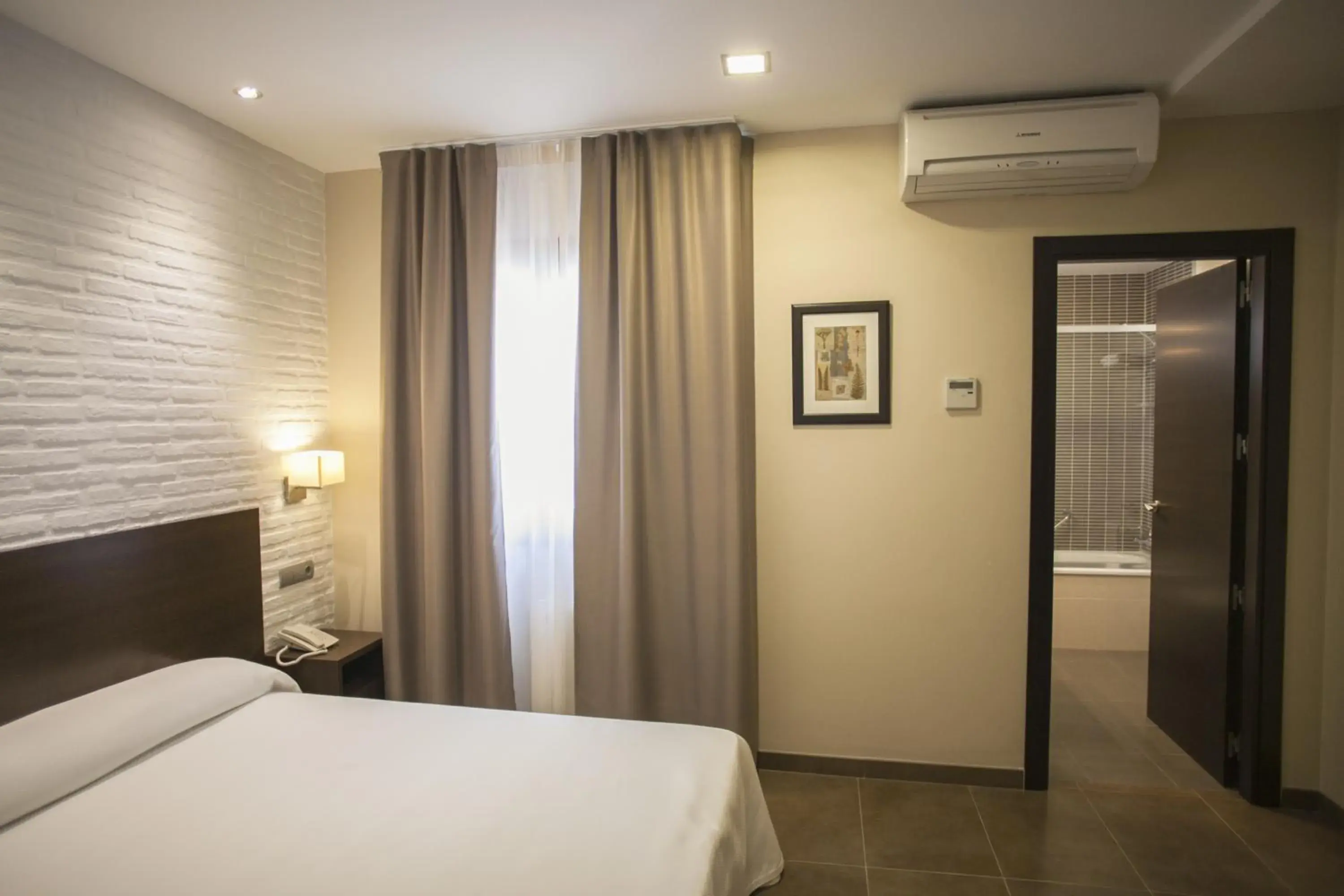 Double Room Single Use - single occupancy in Hotel Restaurante El Corte Double Room Single Use - single occupancy in Hotel Restaurante El Corte