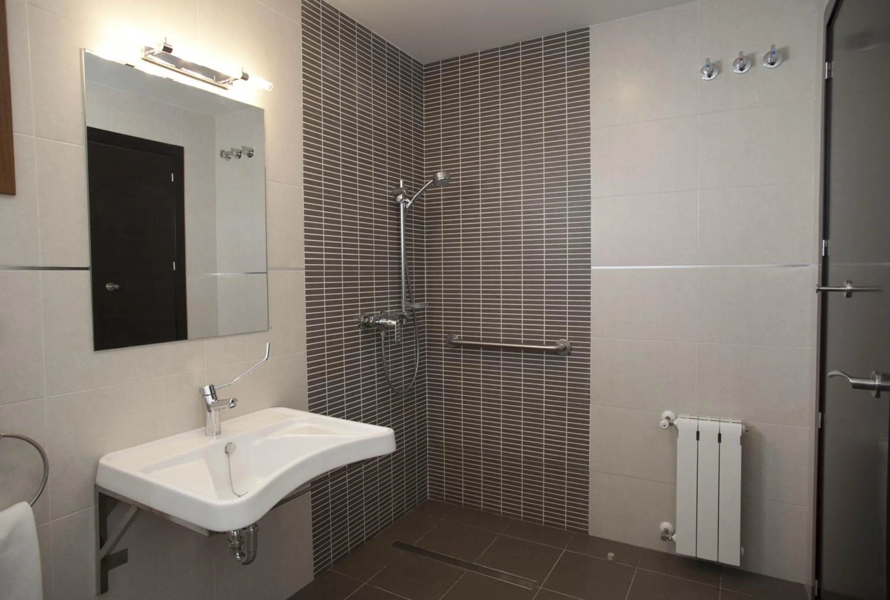 Shower in Hotel Restaurante El Corte