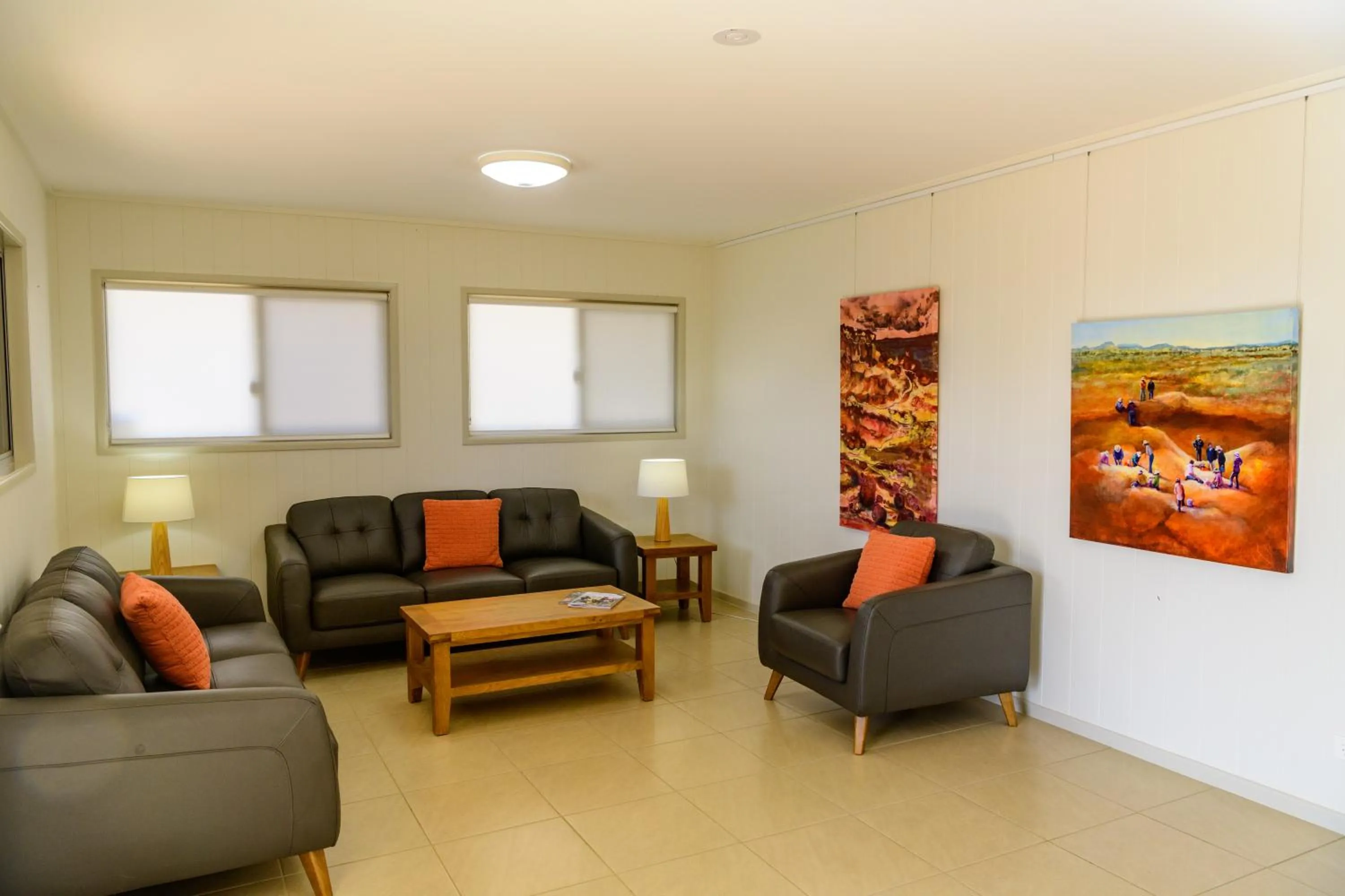 Communal lounge/ TV room in Cooper's Country Lodge