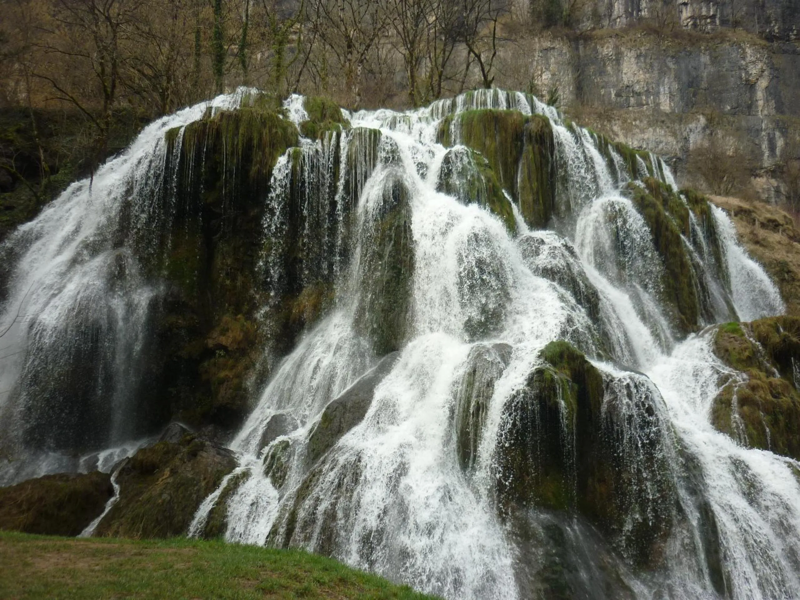 Nearby landmark in Hotel Restaurant La Chaumiere du Lac