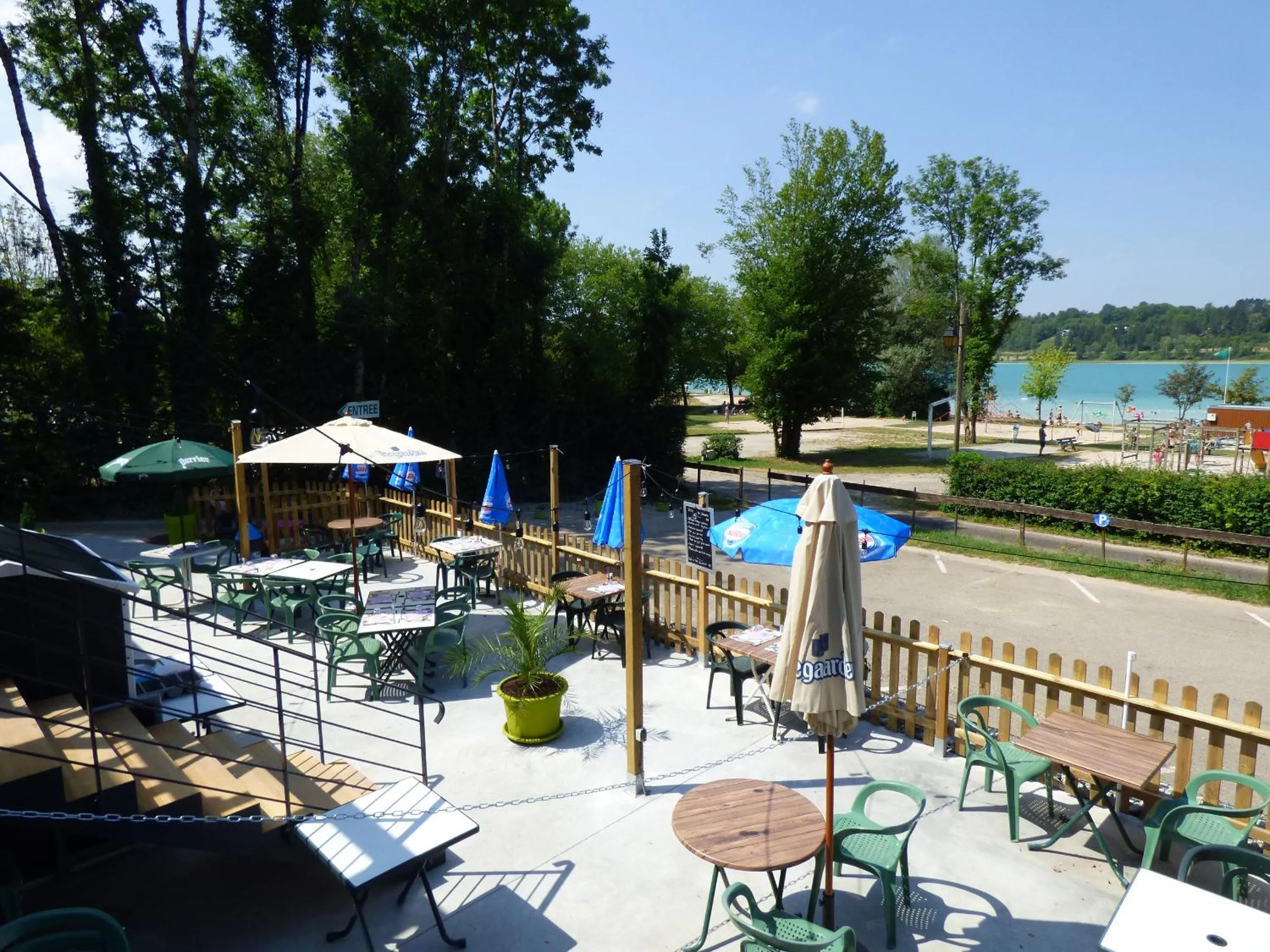 Balcony/Terrace in Hotel Restaurant La Chaumiere du Lac