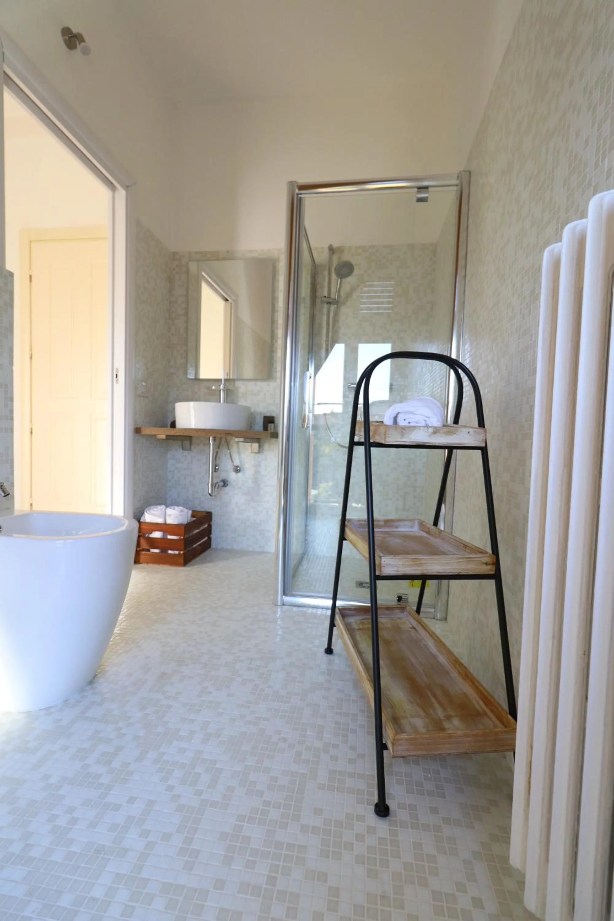 Shower in Baby Hotel