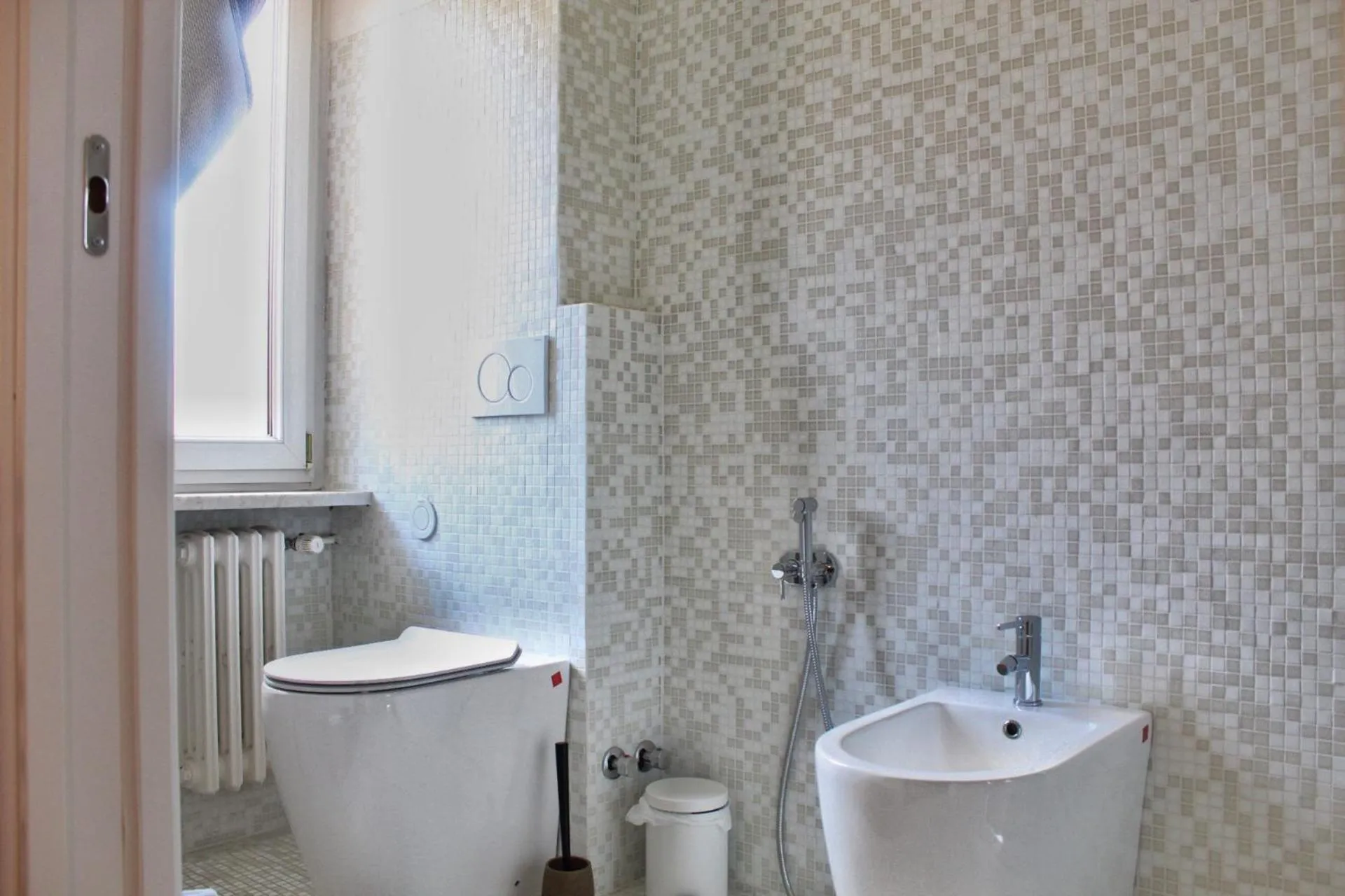 Toilet in Baby Hotel