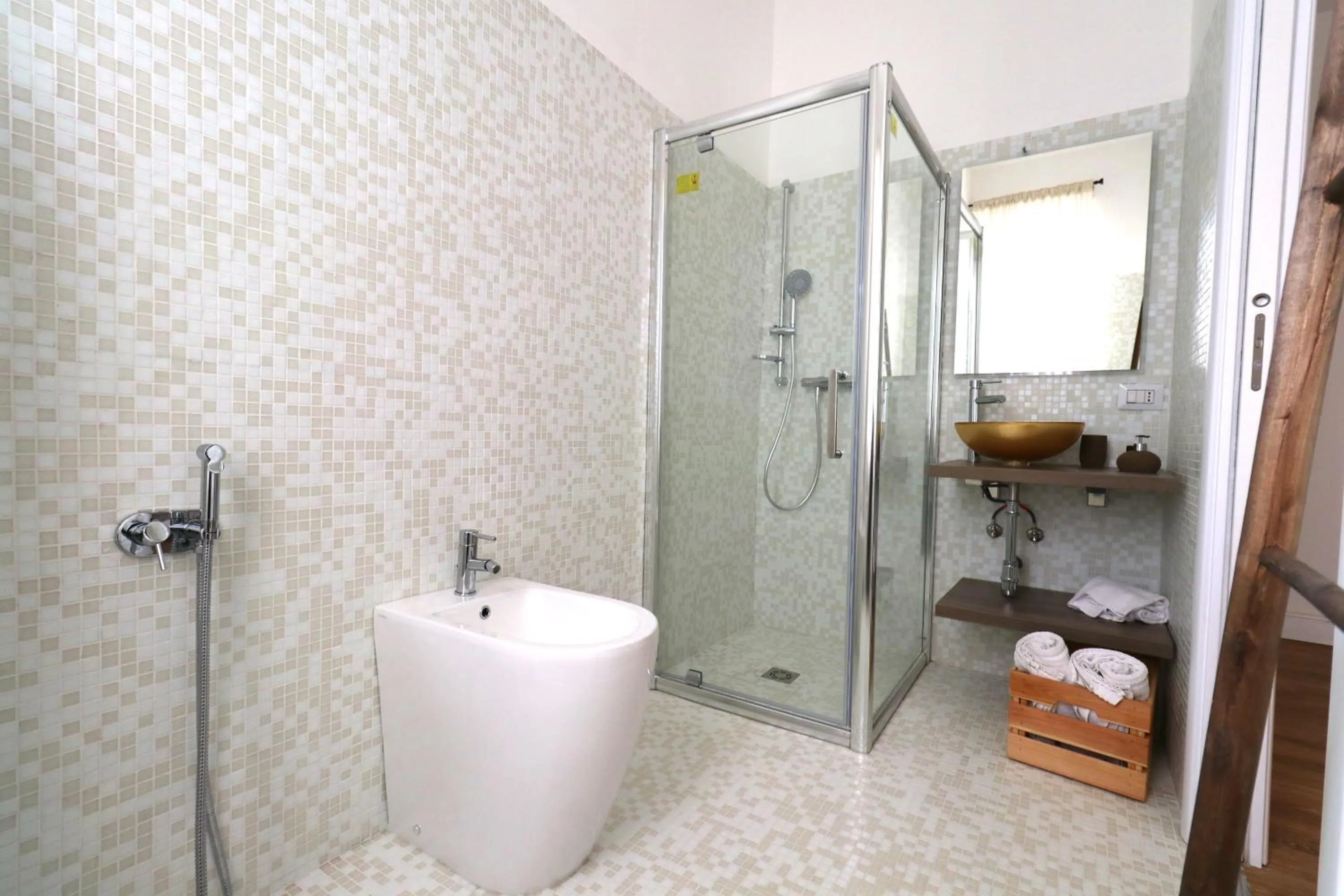 Shower in Domino Hotel